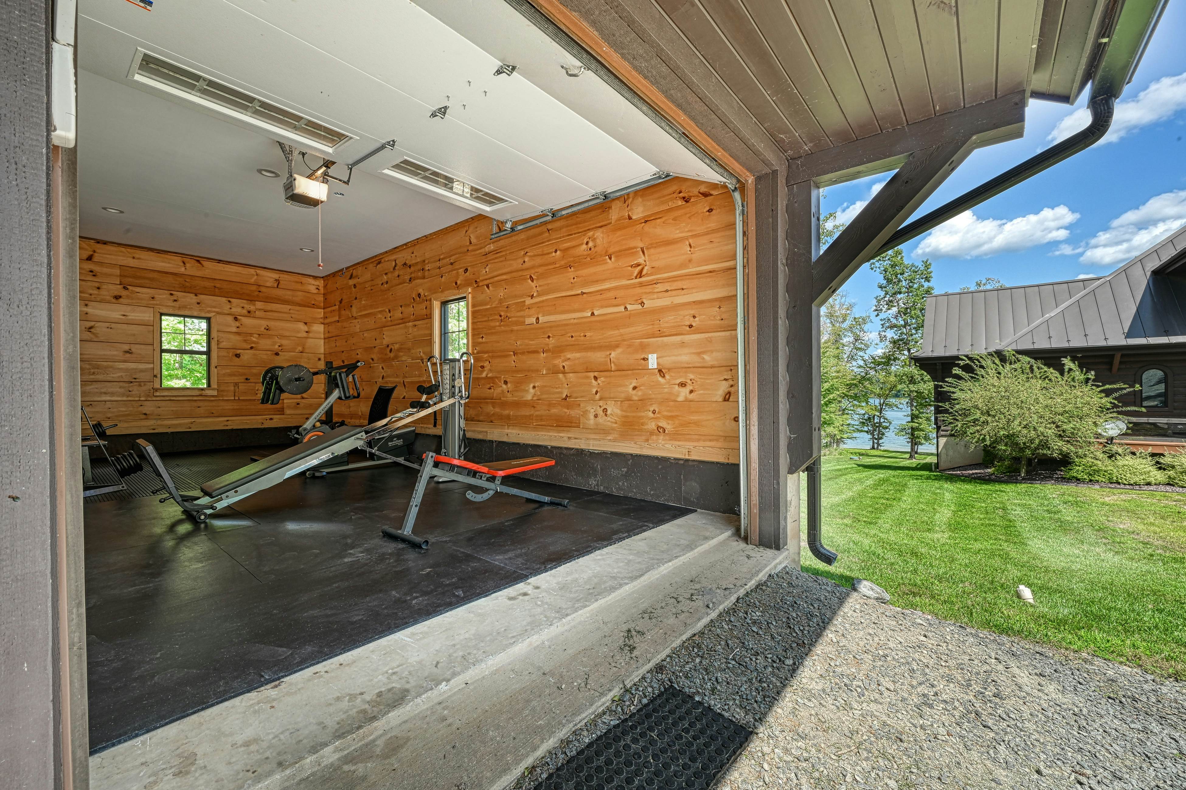 Lakefront Loggin' Off