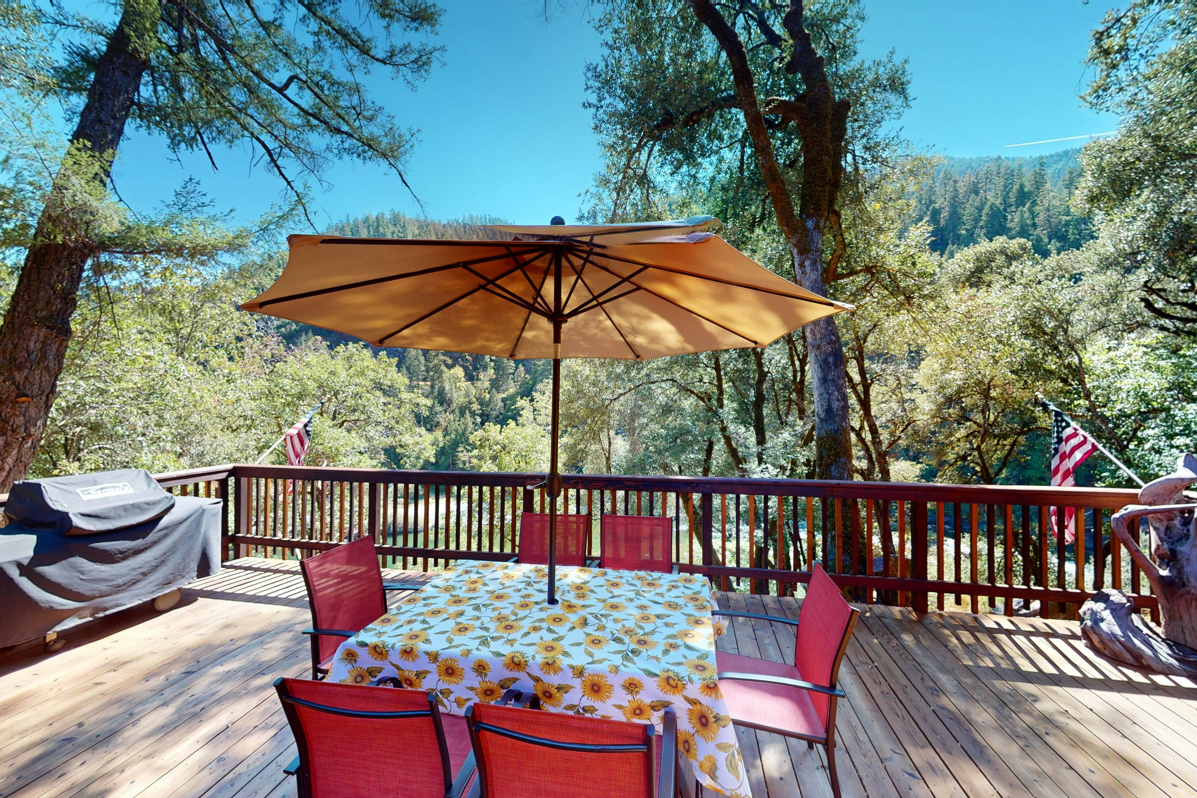 Log Cabin on the River 