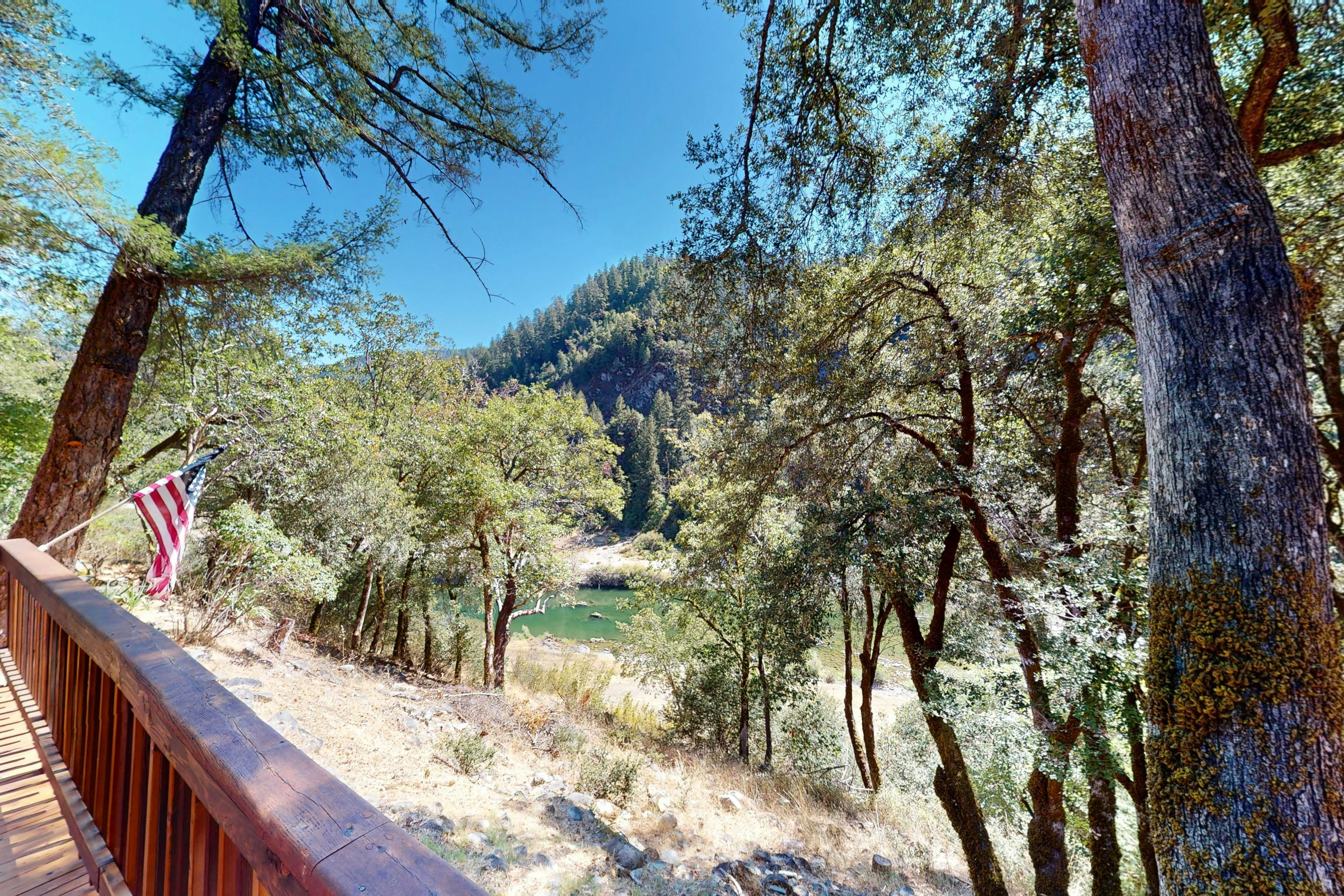 Log Cabin on the River 