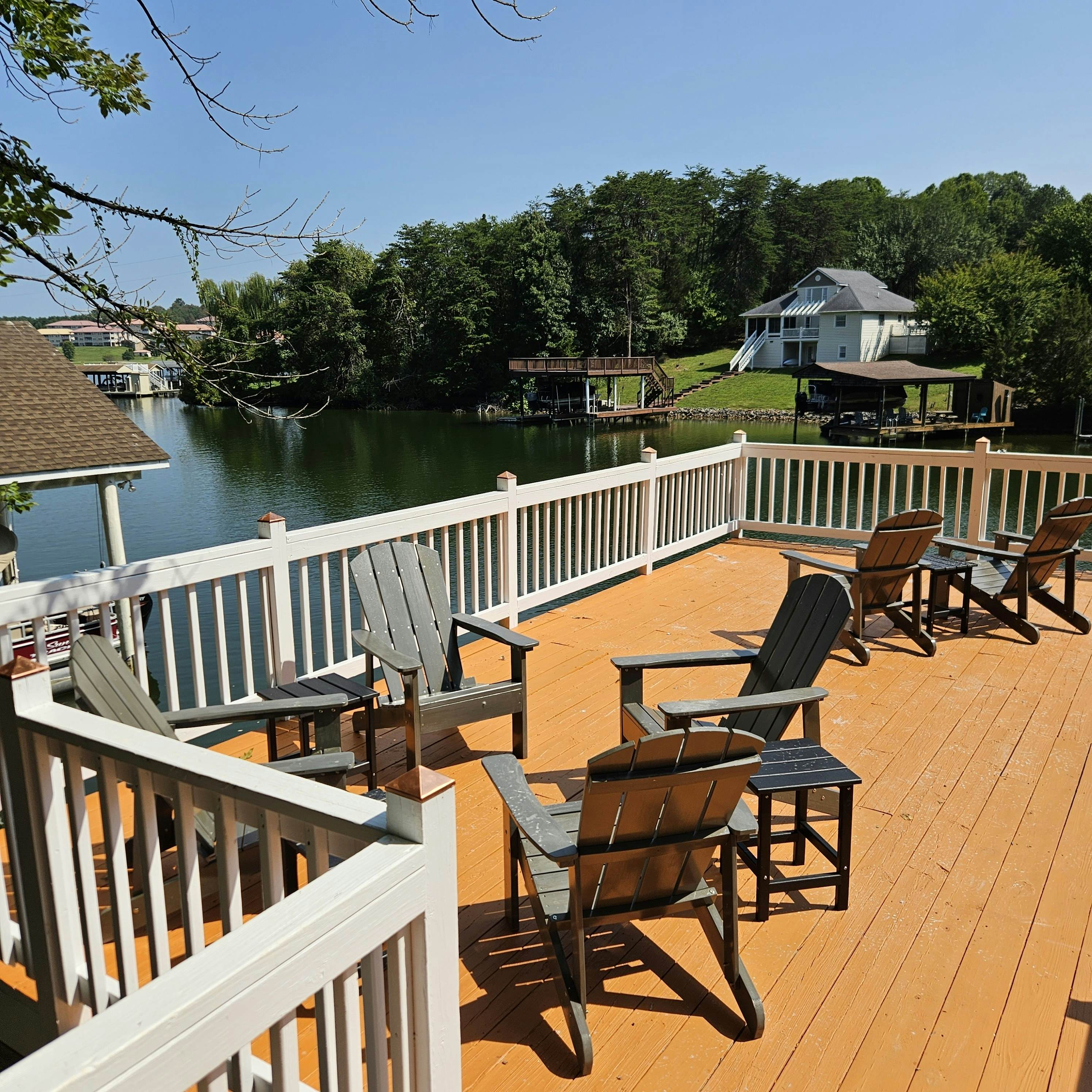 Lakefront Tranquility at Smith Mountain Lake - Moneta, VA 