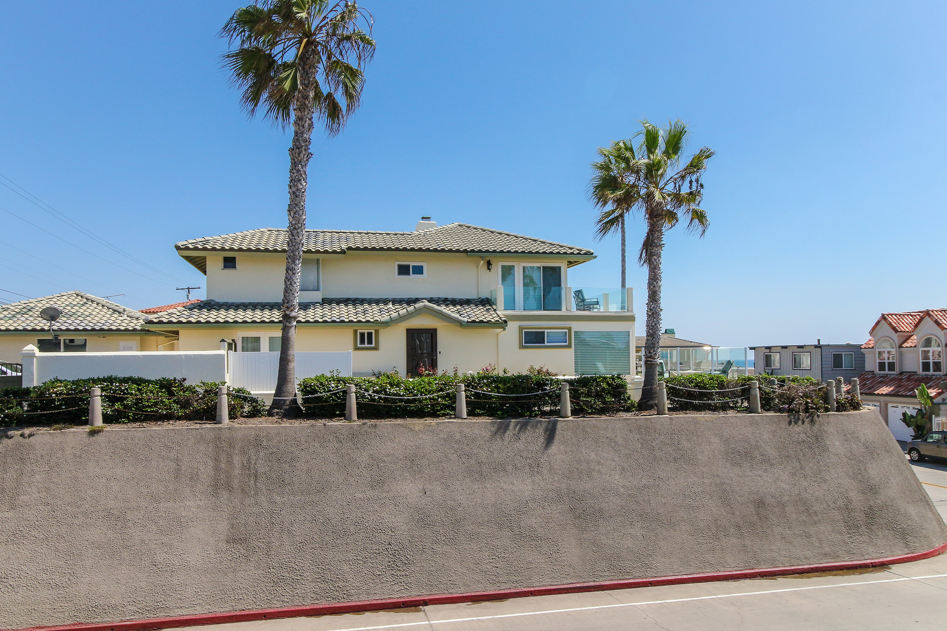 South Oceanside Beach House | 4 BD Oceanside, CA Vacation Rental | Vacasa