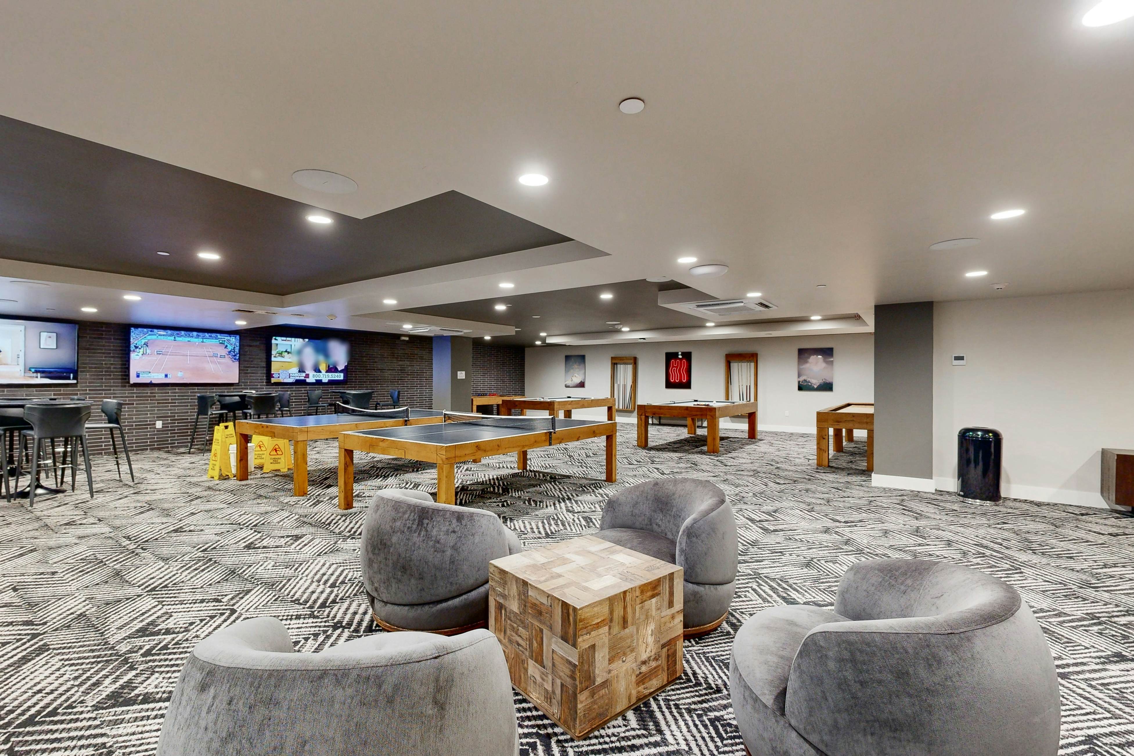 301AB - Black Rock Mountain Resort