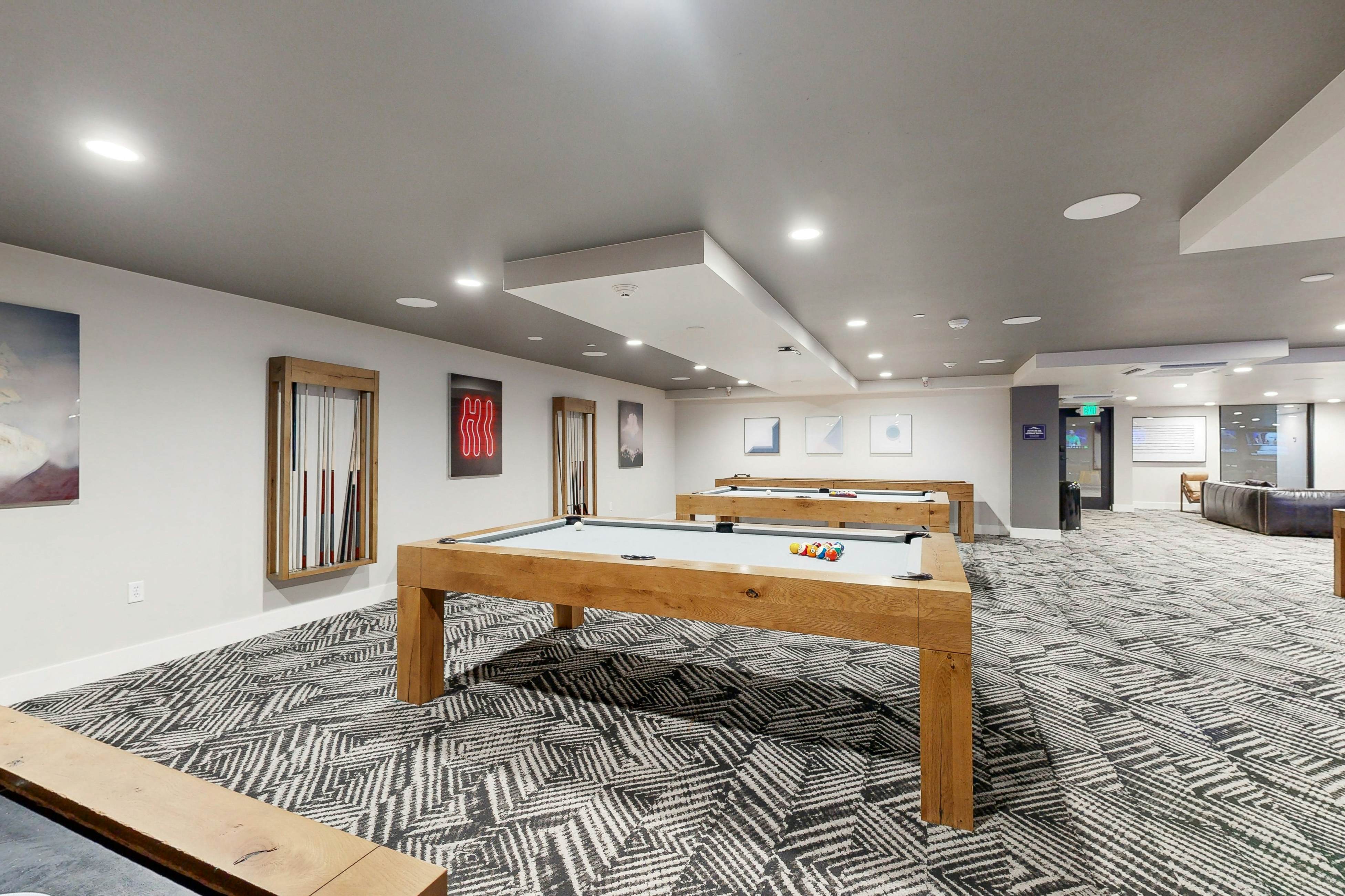 301AB - Black Rock Mountain Resort