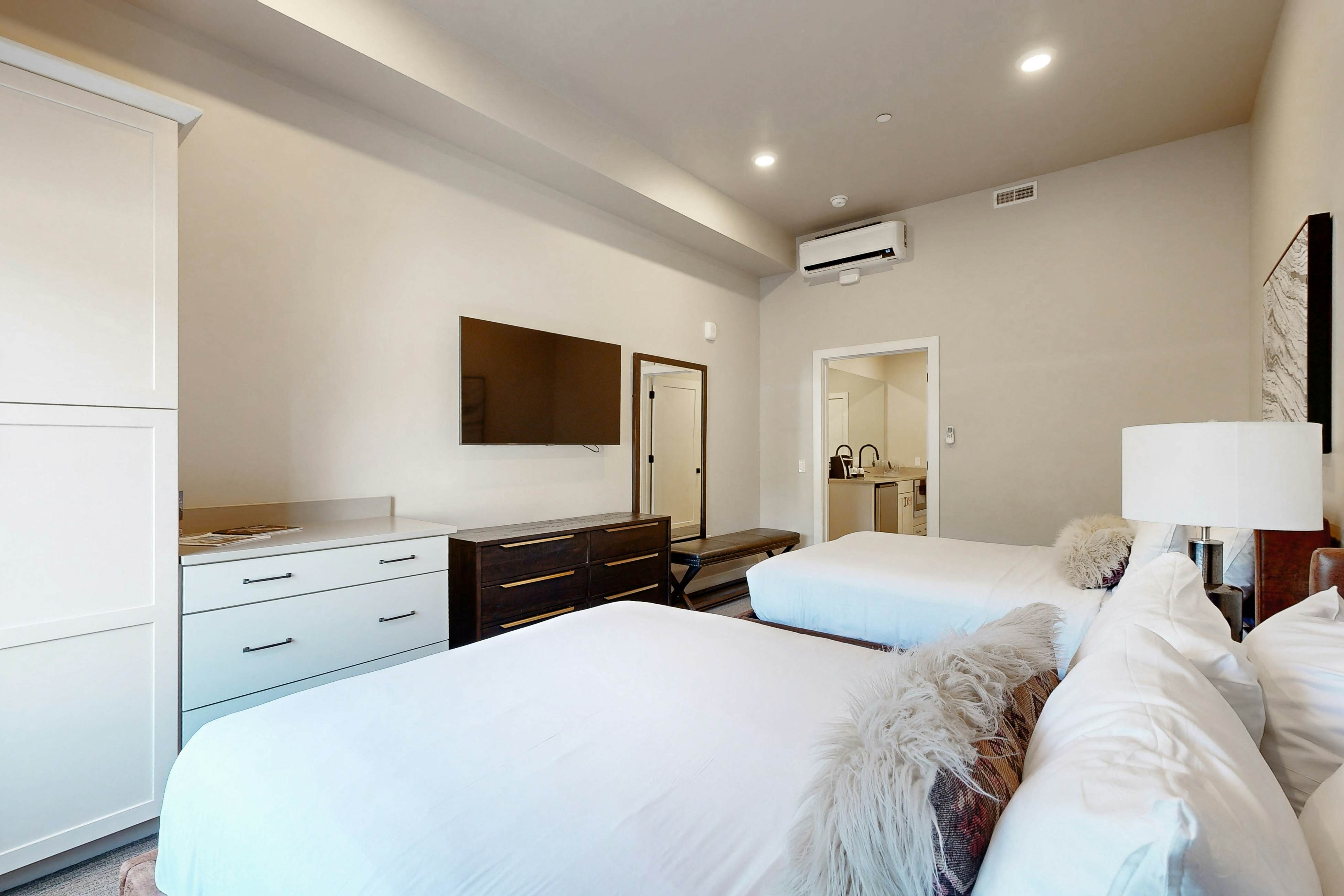 418B - Black Rock Mountain Resort