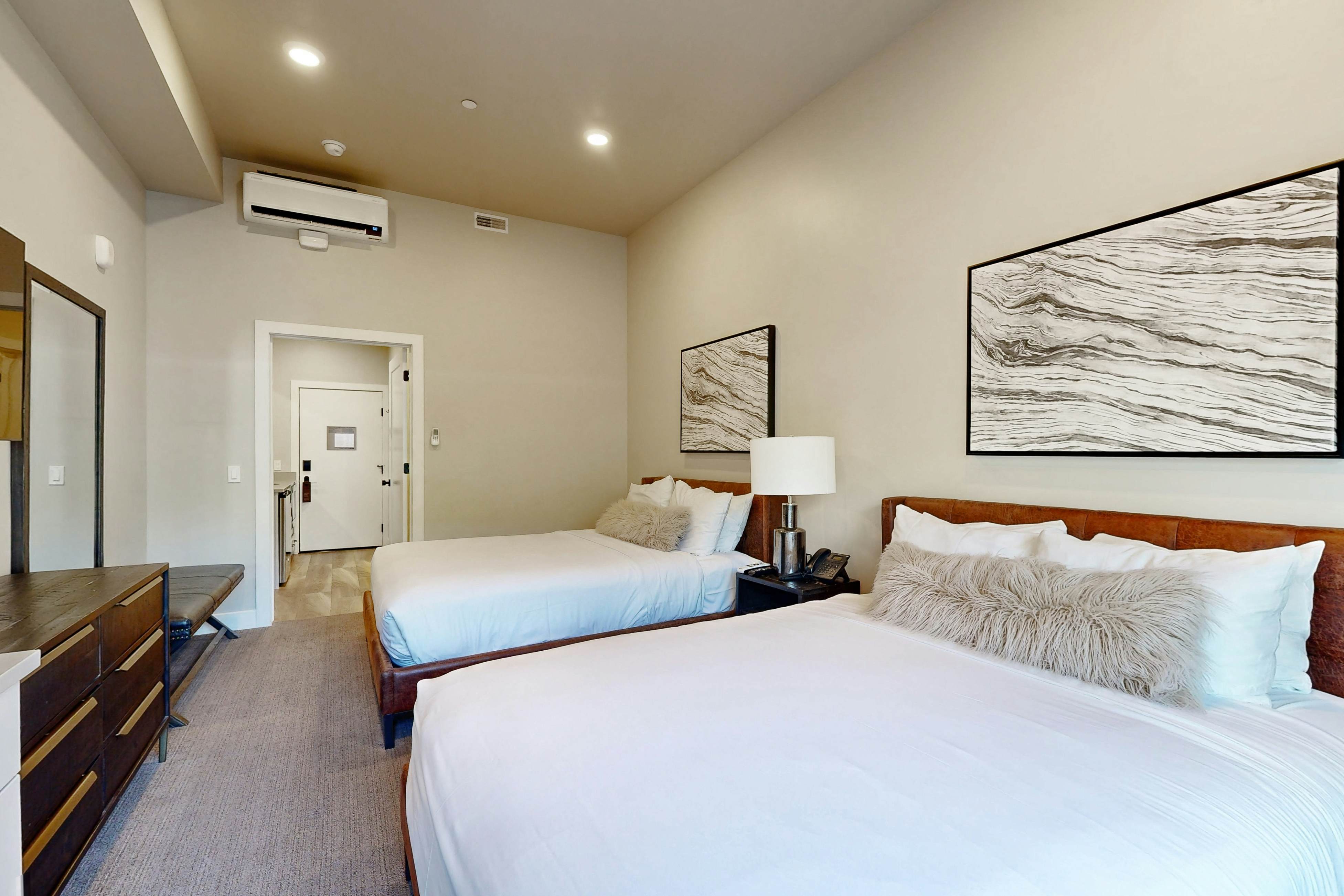 418B - Black Rock Mountain Resort