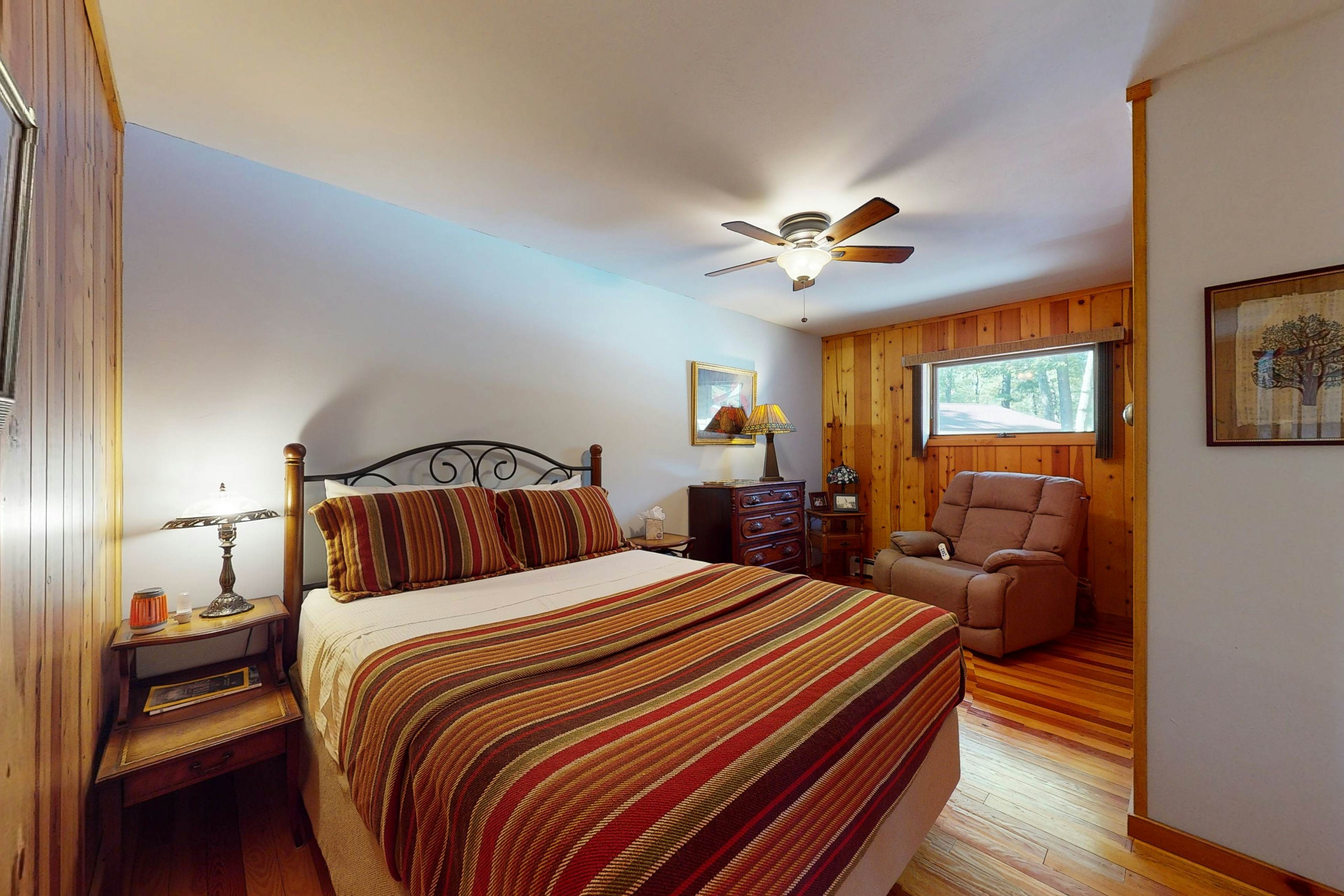 Soaring Pines Lakeside