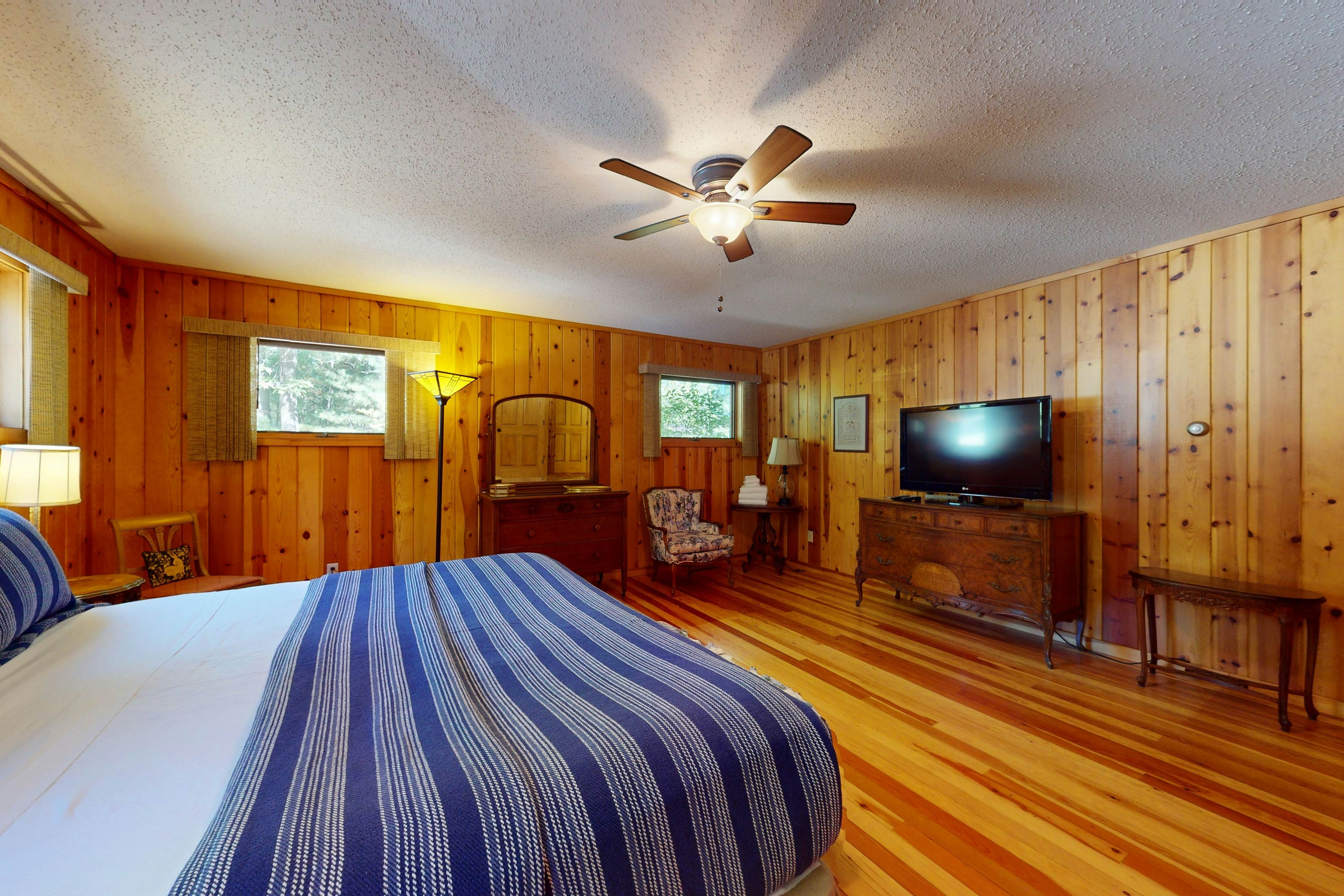 Soaring Pines Lakeside