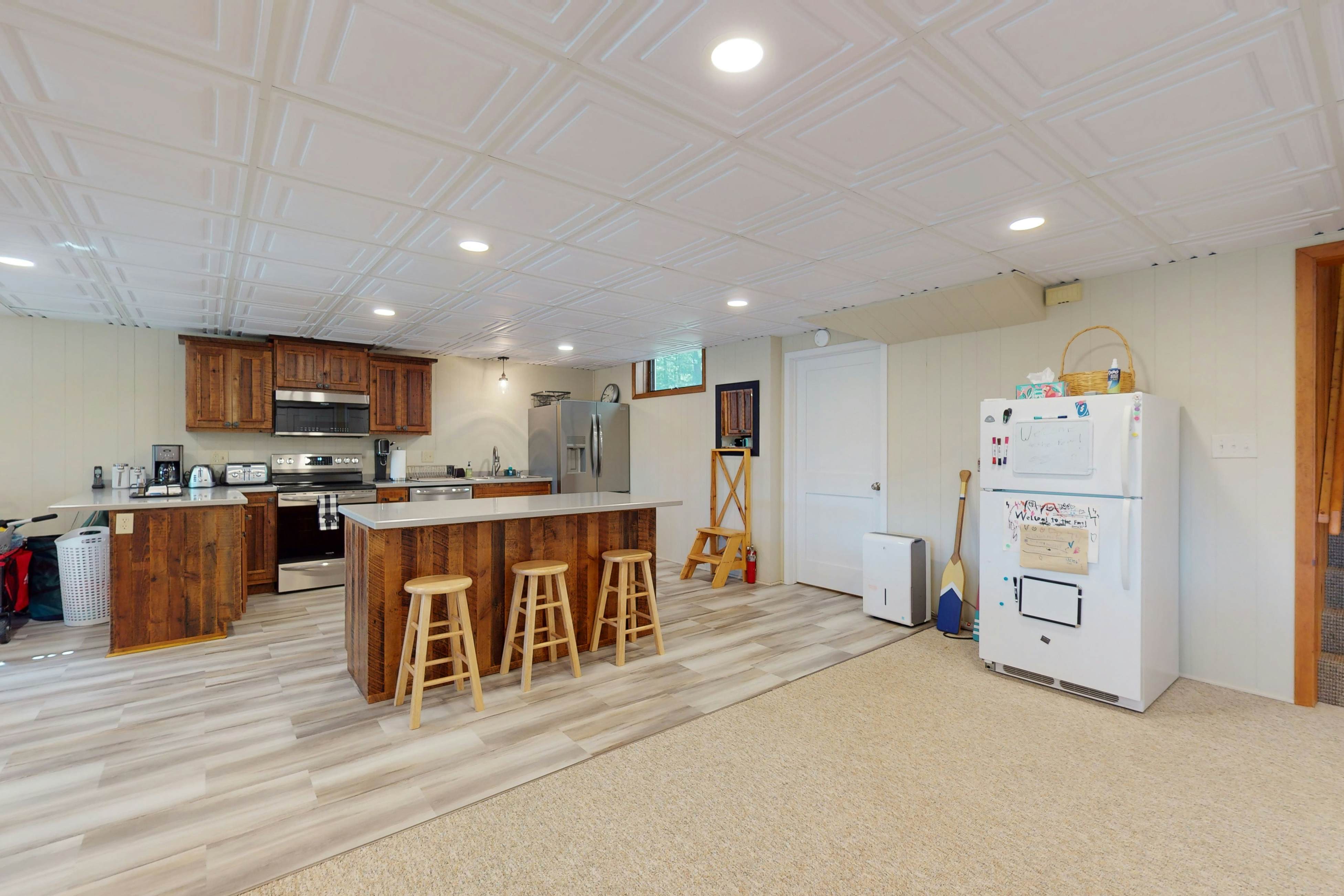 Soaring Pines Lakeside