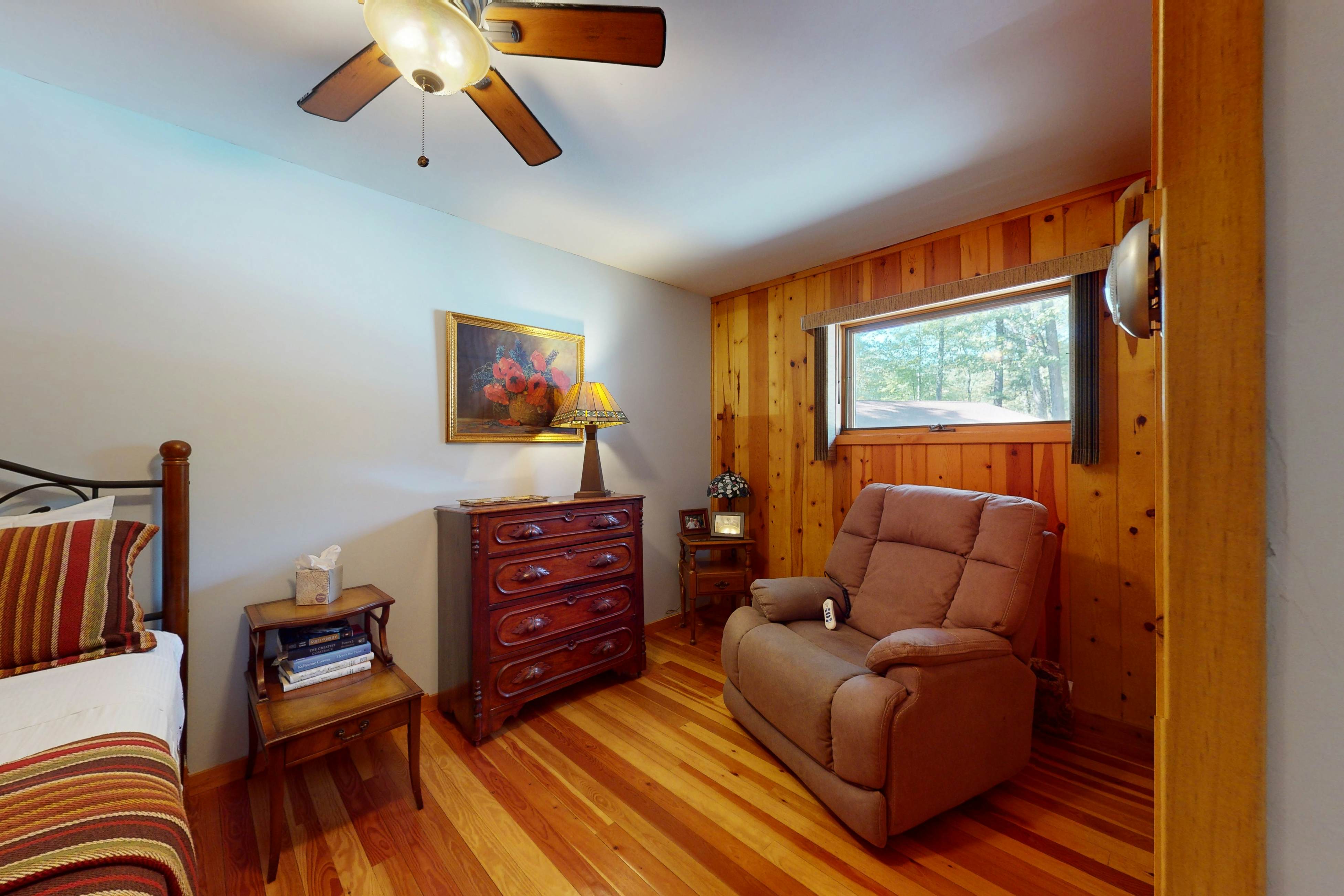 Soaring Pines Lakeside