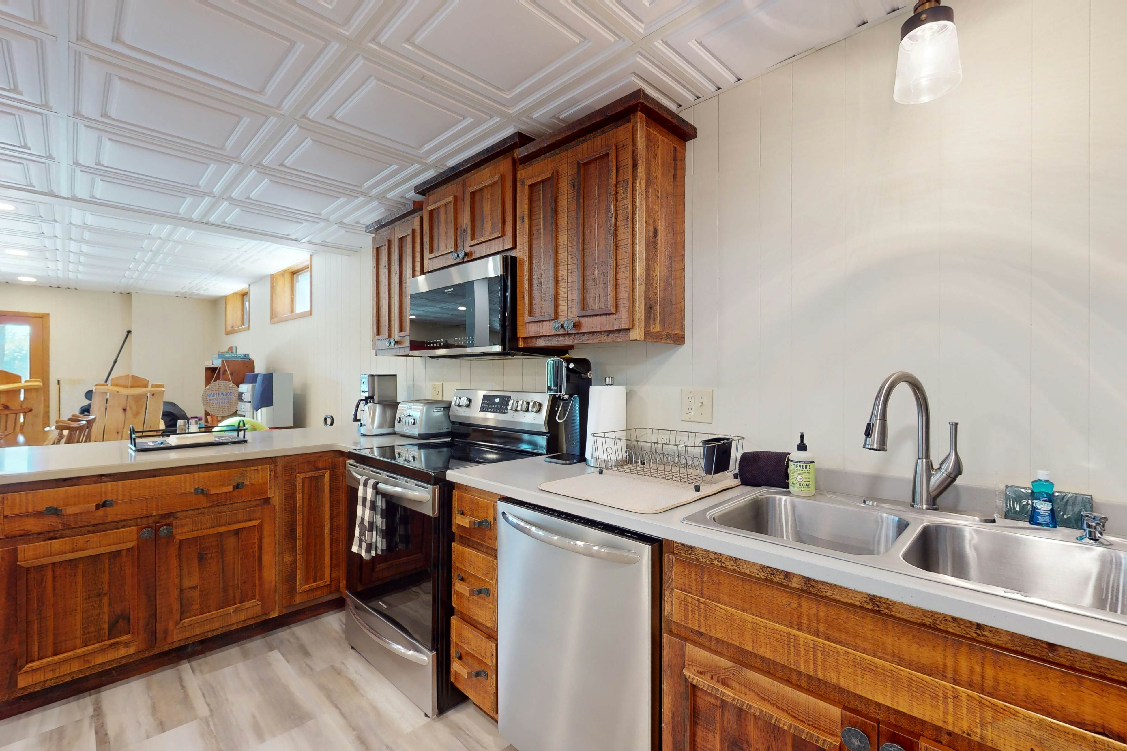 Soaring Pines Lakeside