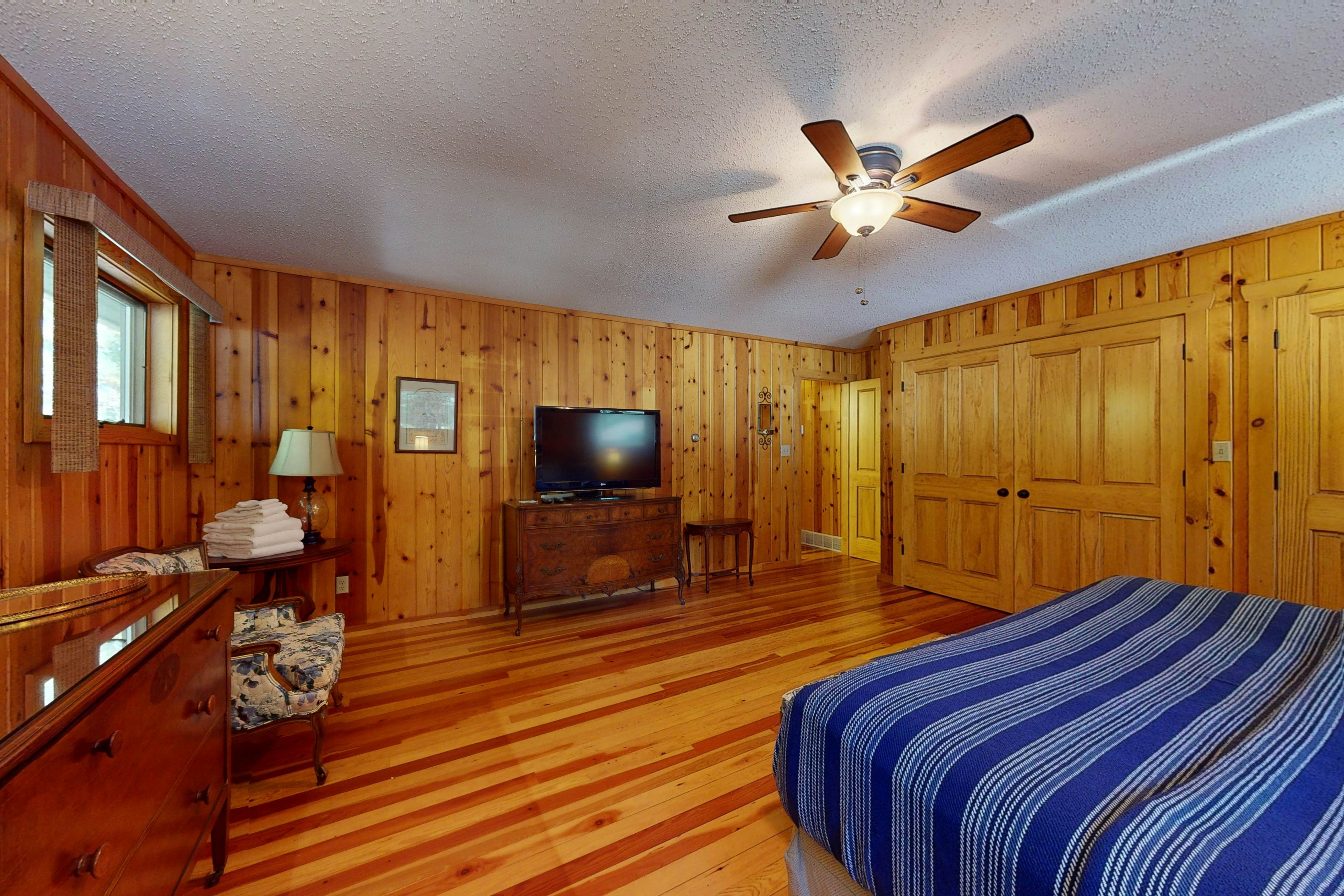 Soaring Pines Lakeside