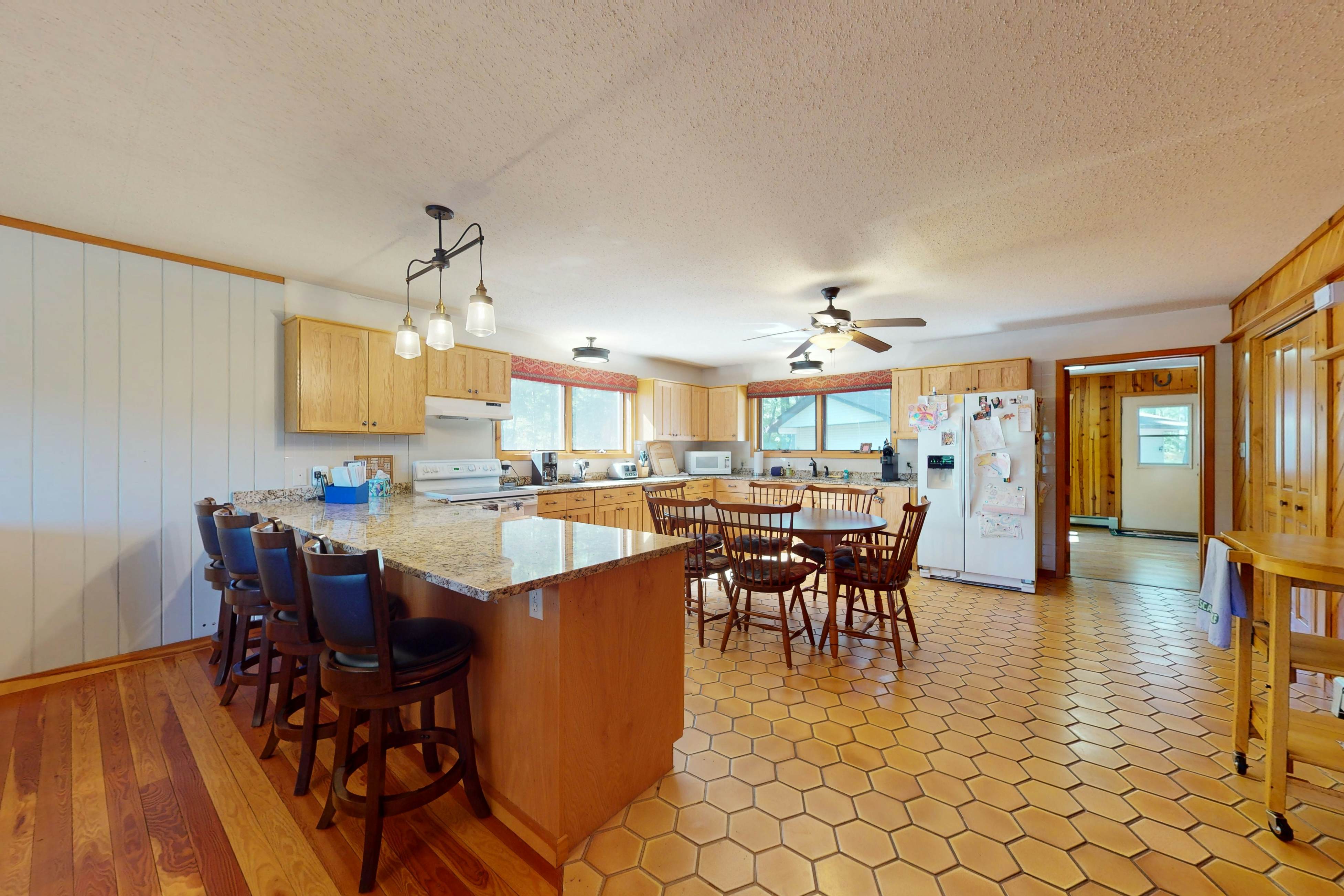 Soaring Pines Lakeside