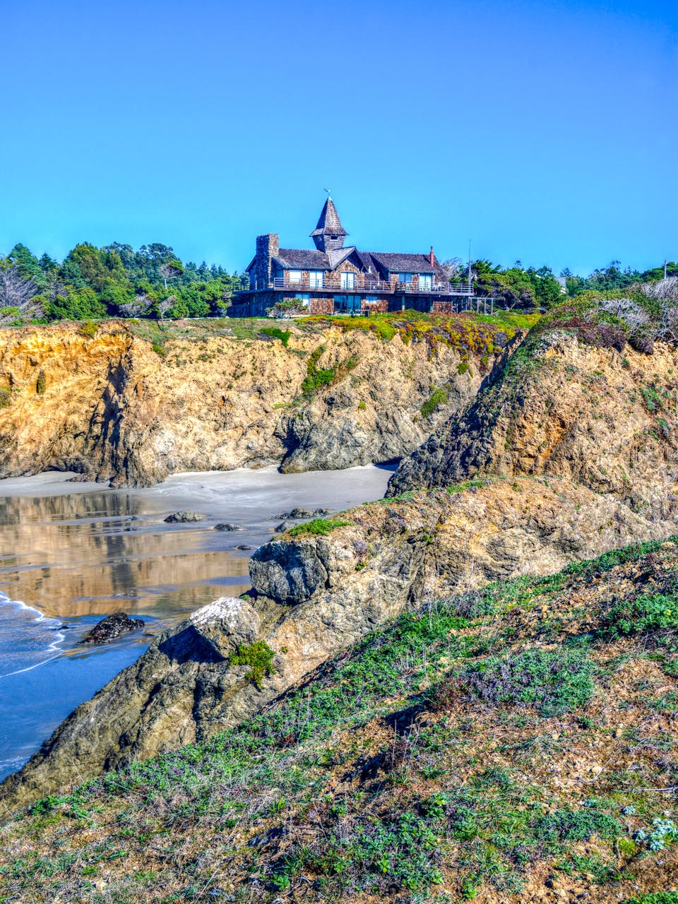 Ocean Breeze 2 BD Vacation Rental in Fort Bragg, CA Vacasa