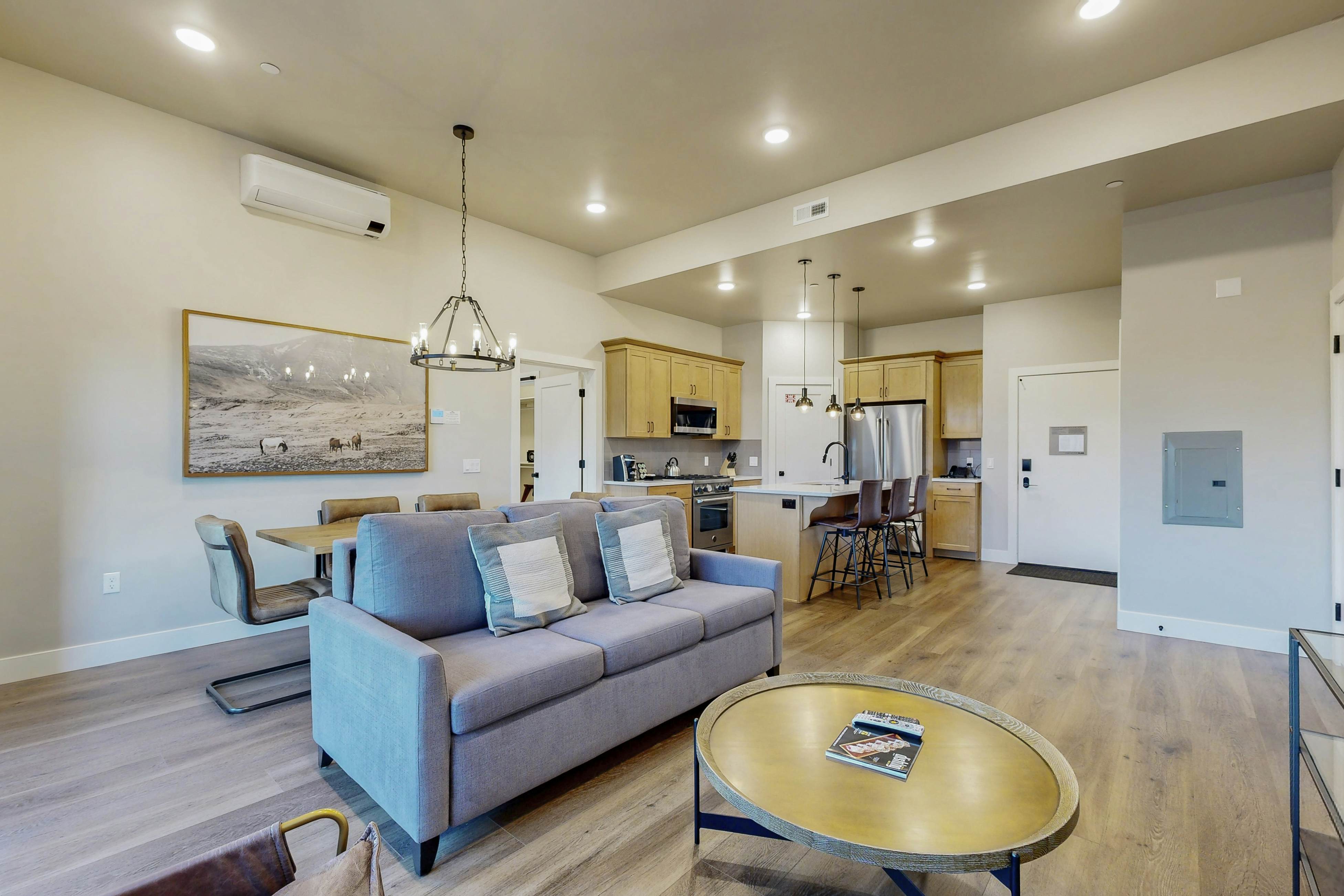 301AB - Black Rock Mountain Resort