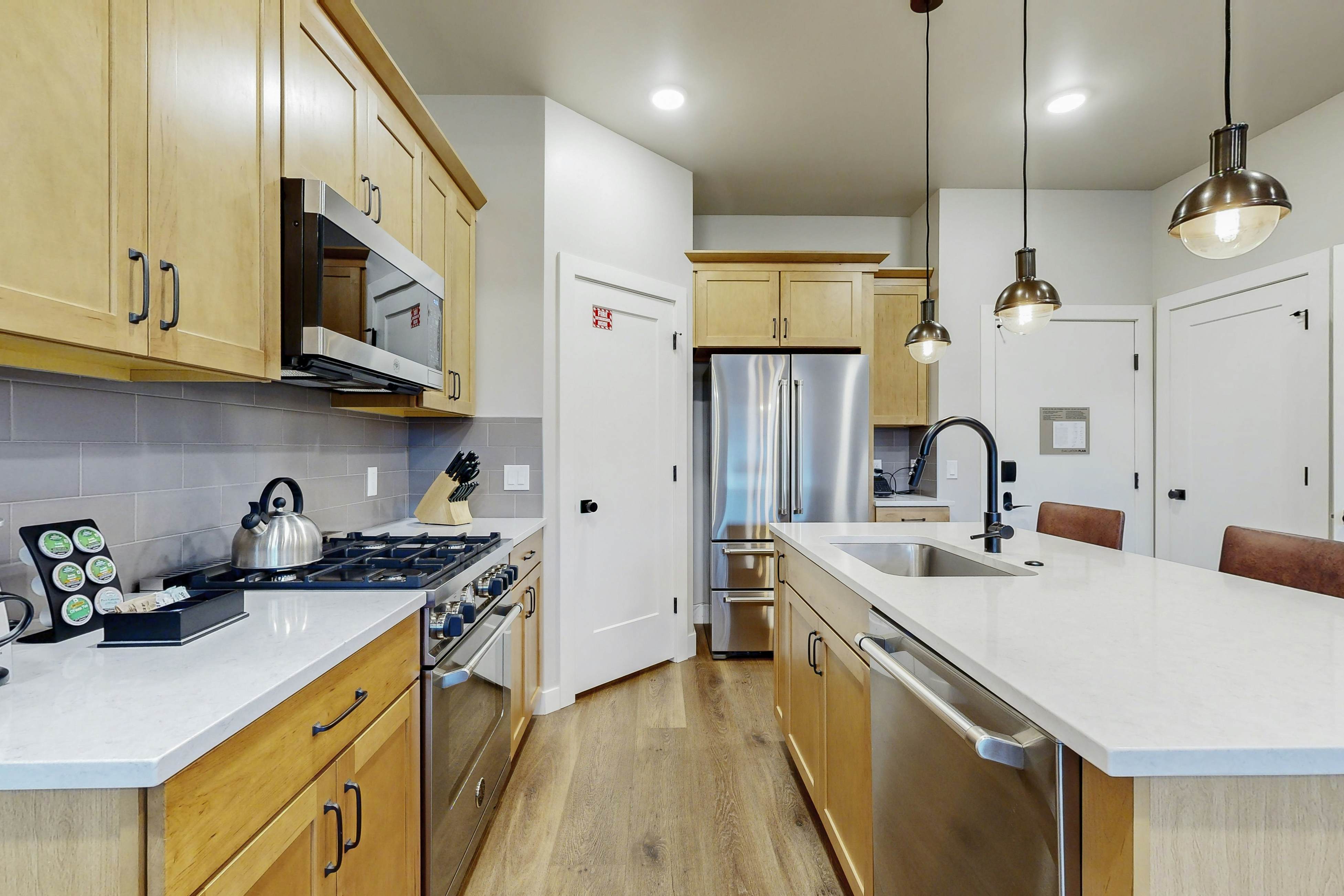 301AB - Black Rock Mountain Resort