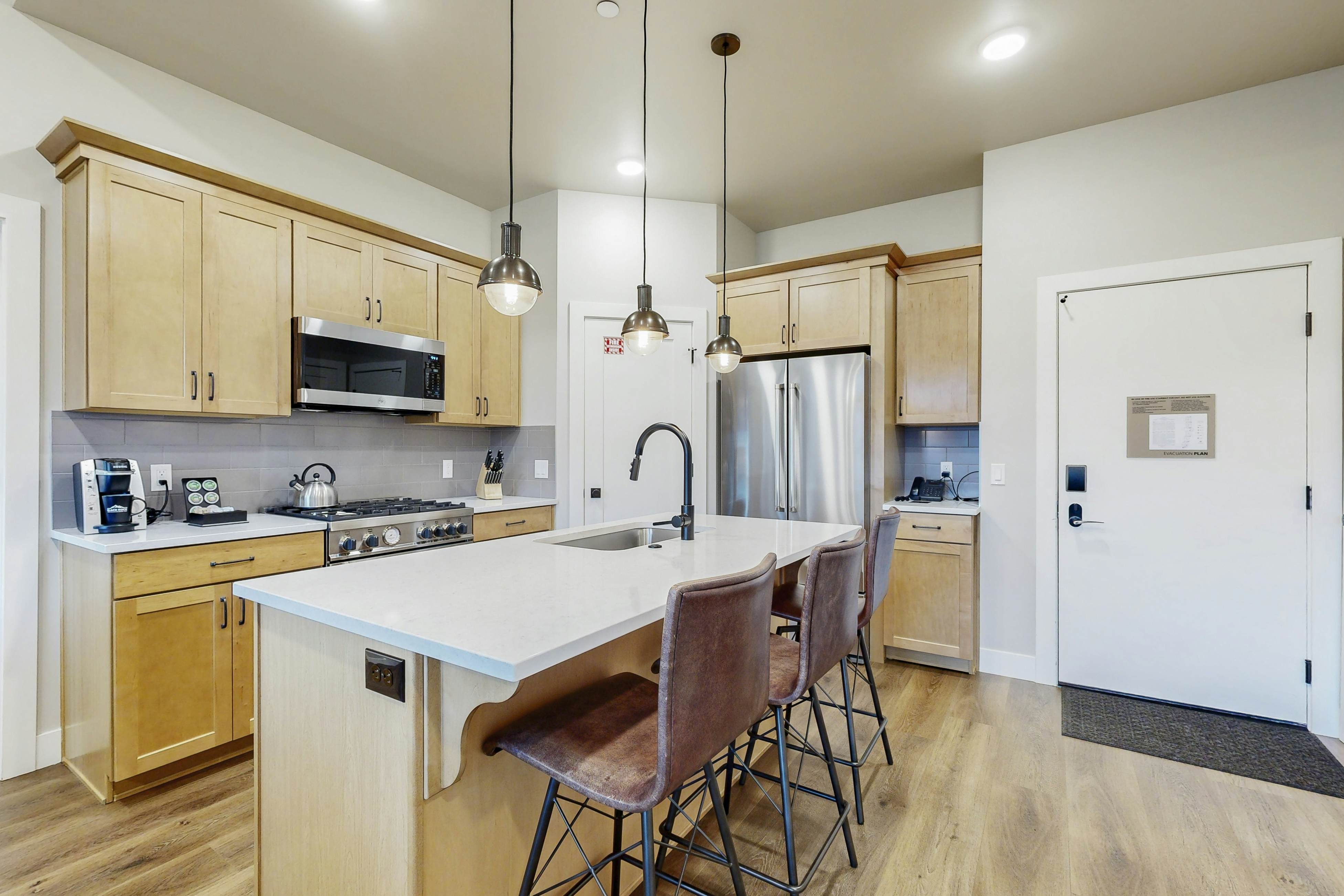 301AB - Black Rock Mountain Resort