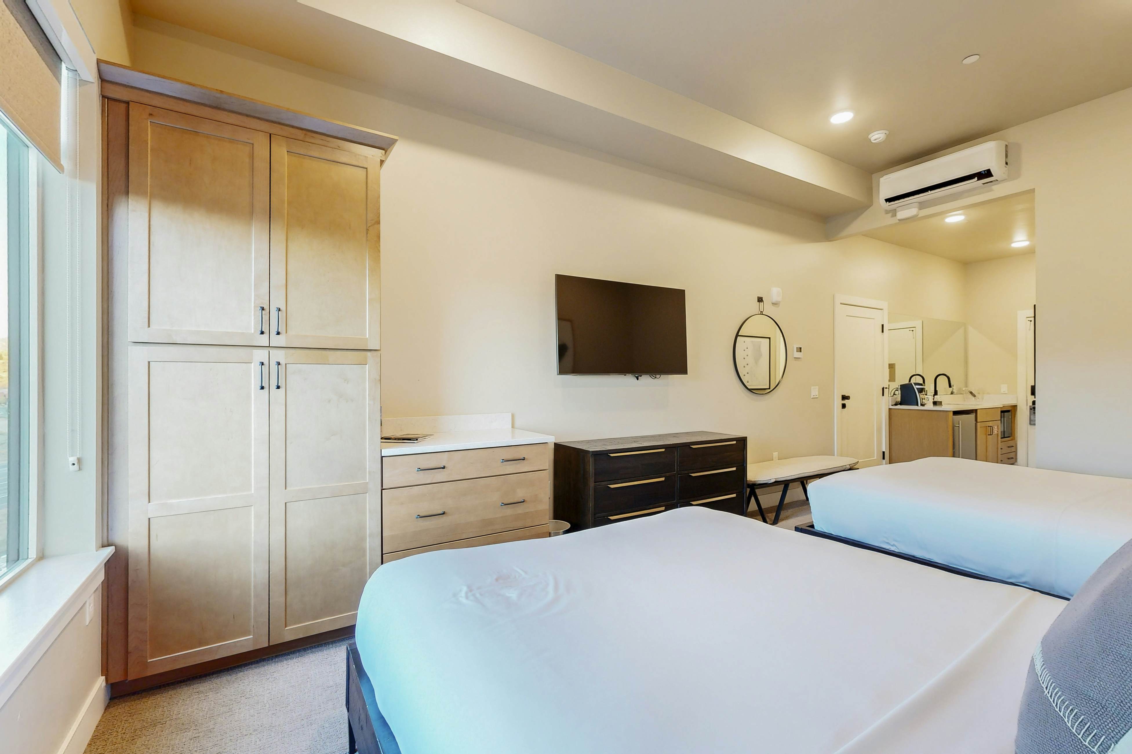 301AB - Black Rock Mountain Resort