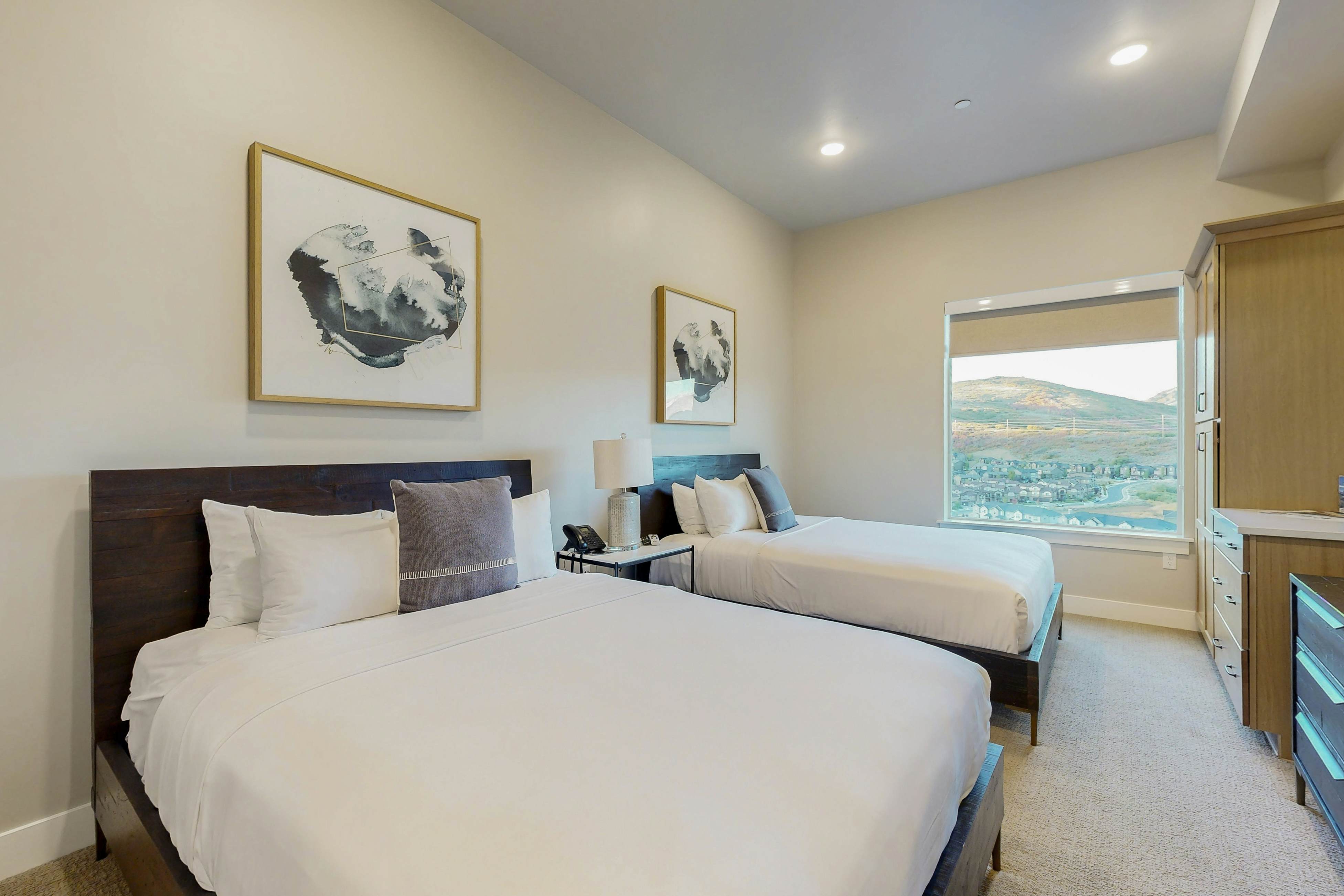 301AB - Black Rock Mountain Resort