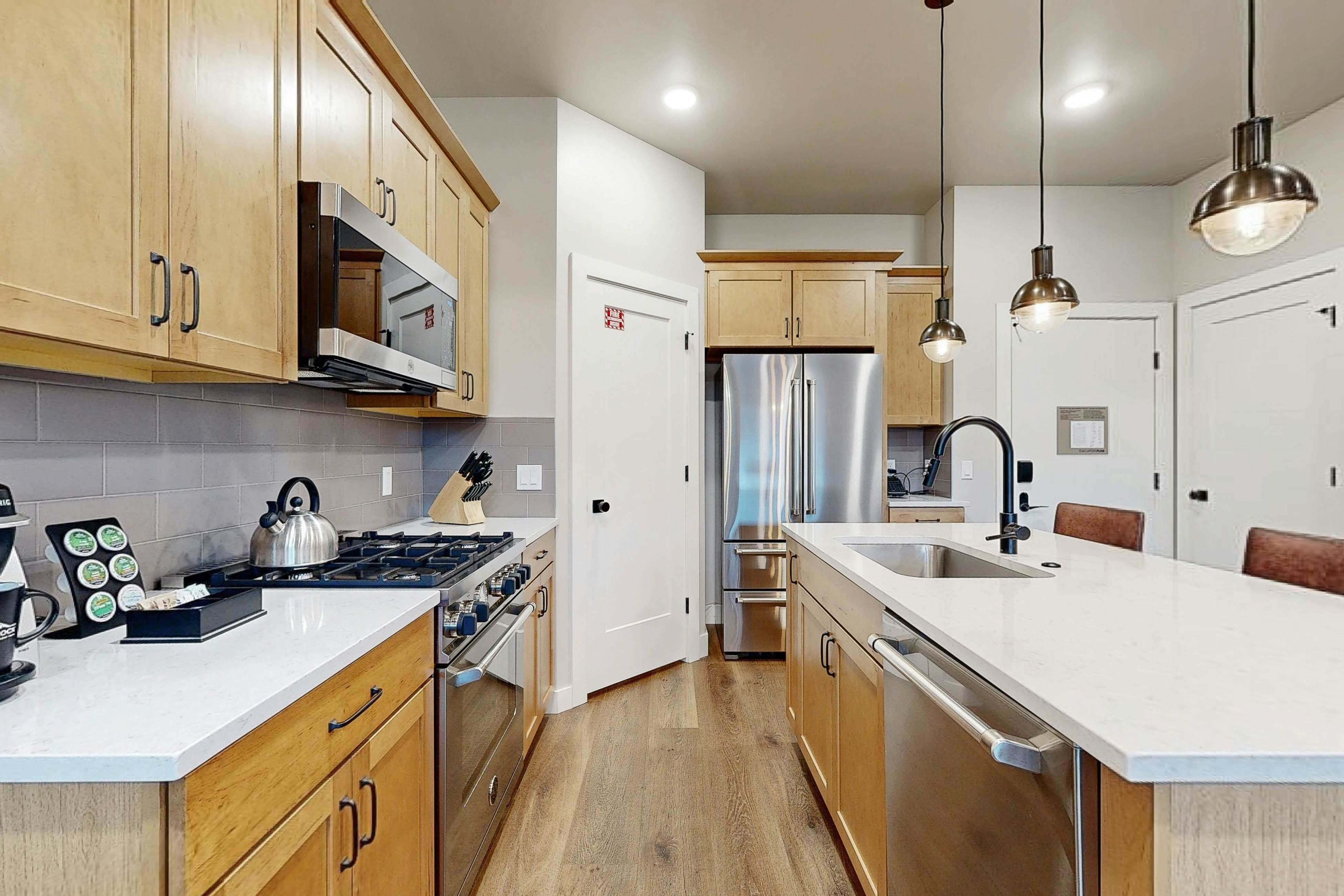 301A - Black Rock Mountain Resort