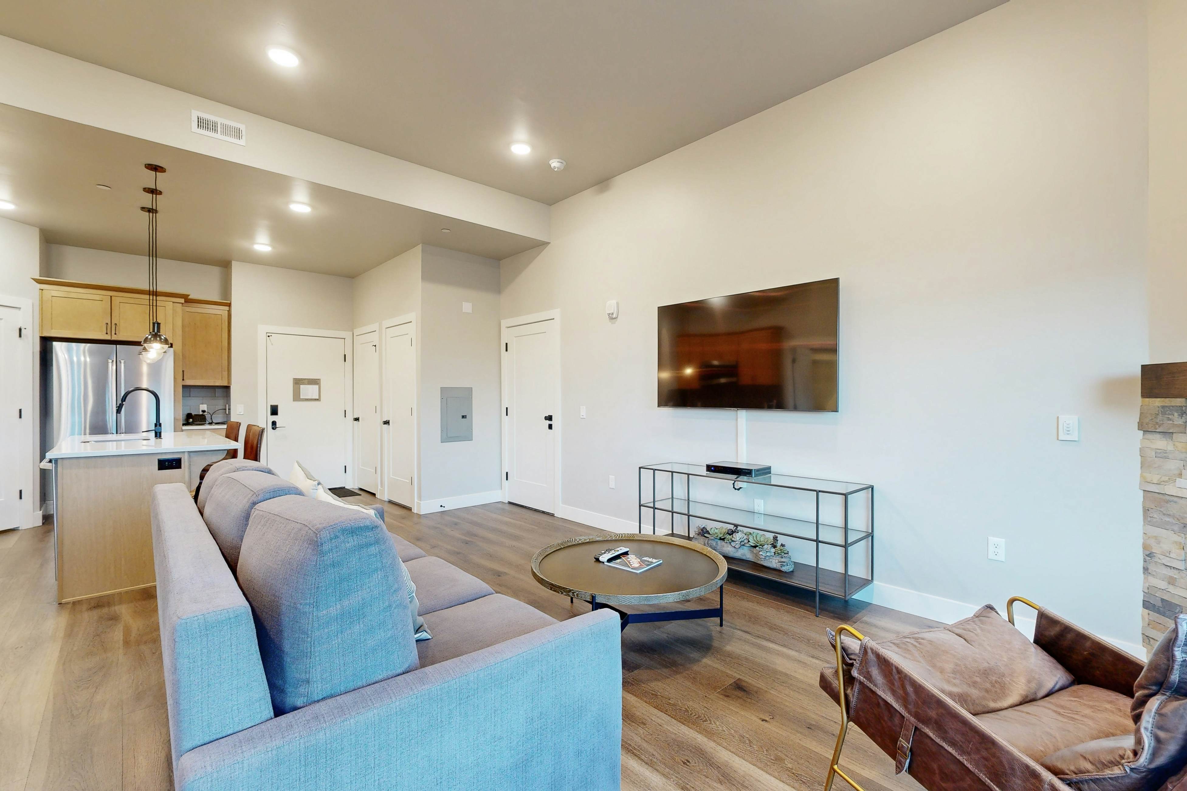 301A - Black Rock Mountain Resort