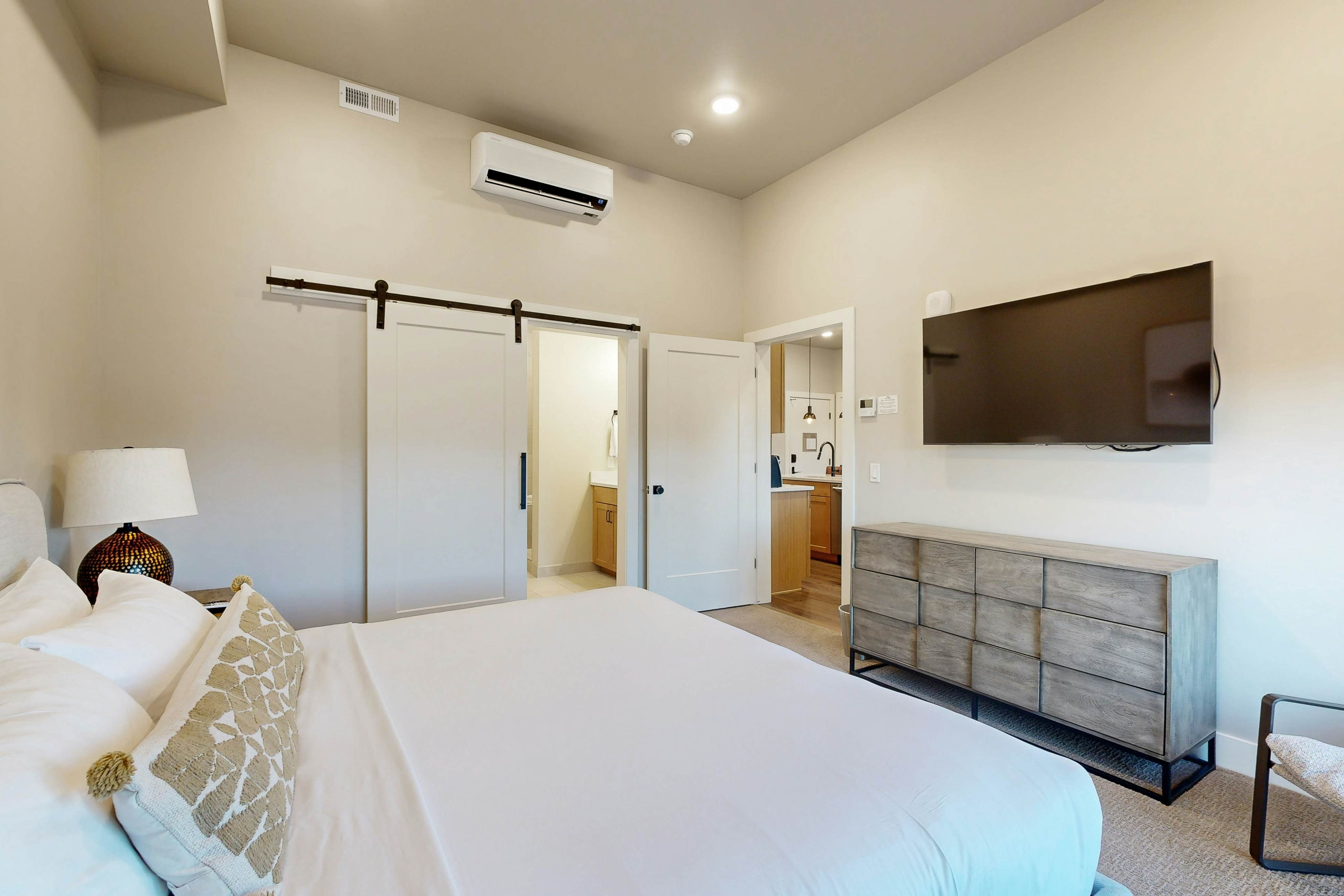 301A - Black Rock Mountain Resort