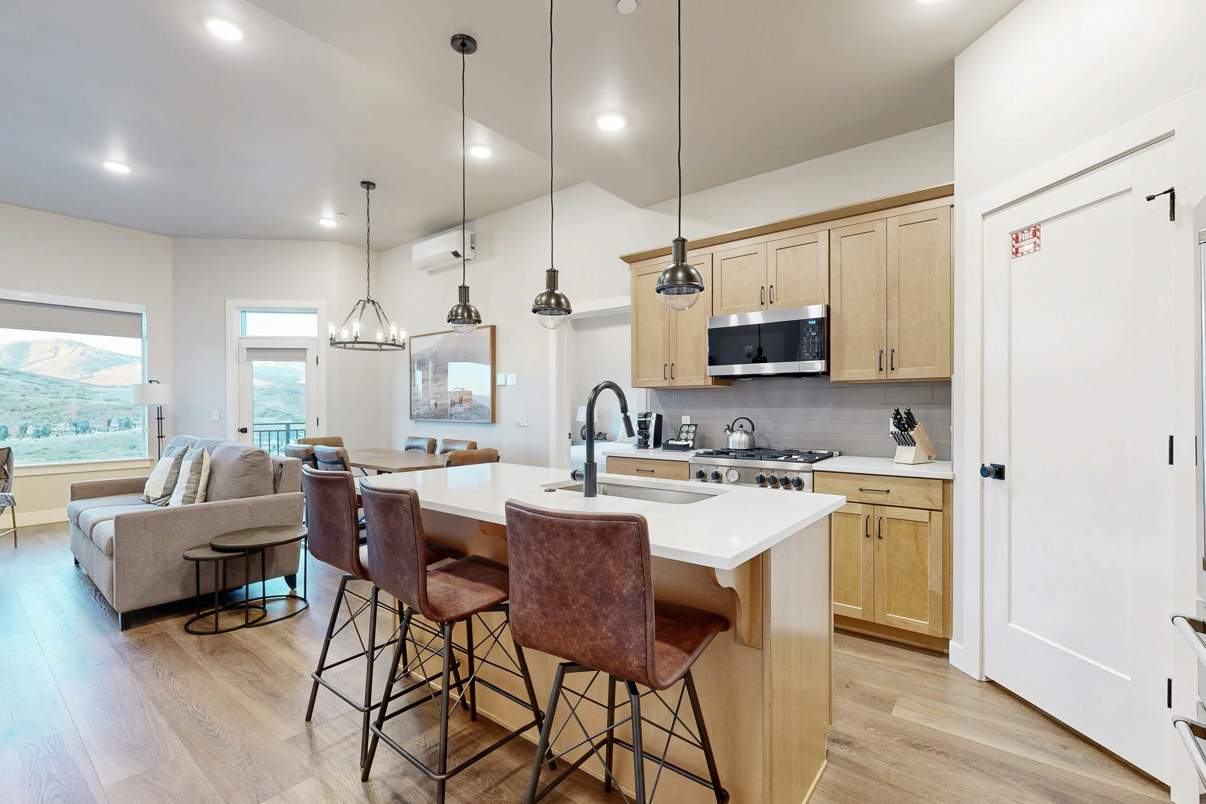 301A - Black Rock Mountain Resort