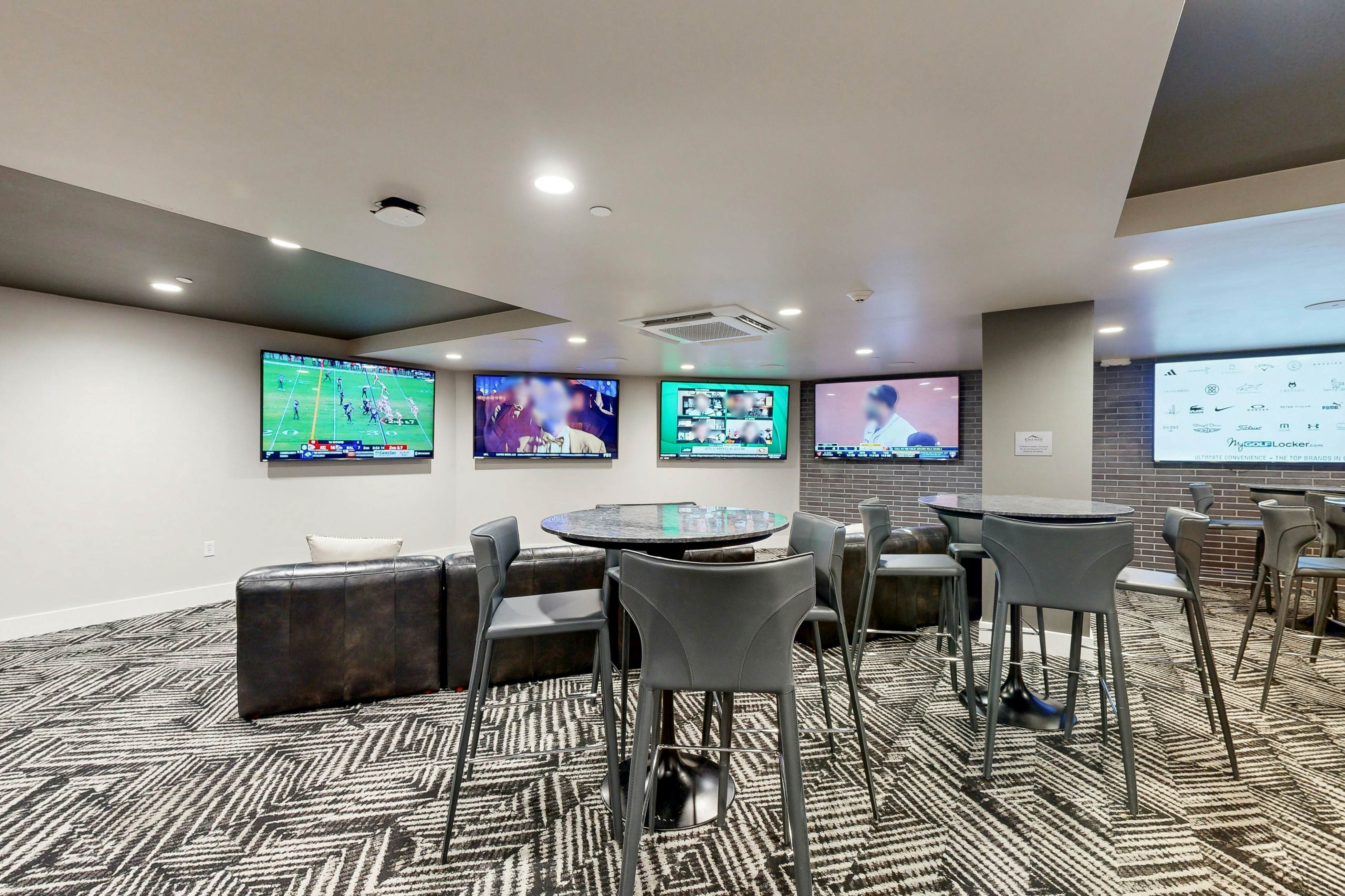 301A - Black Rock Mountain Resort