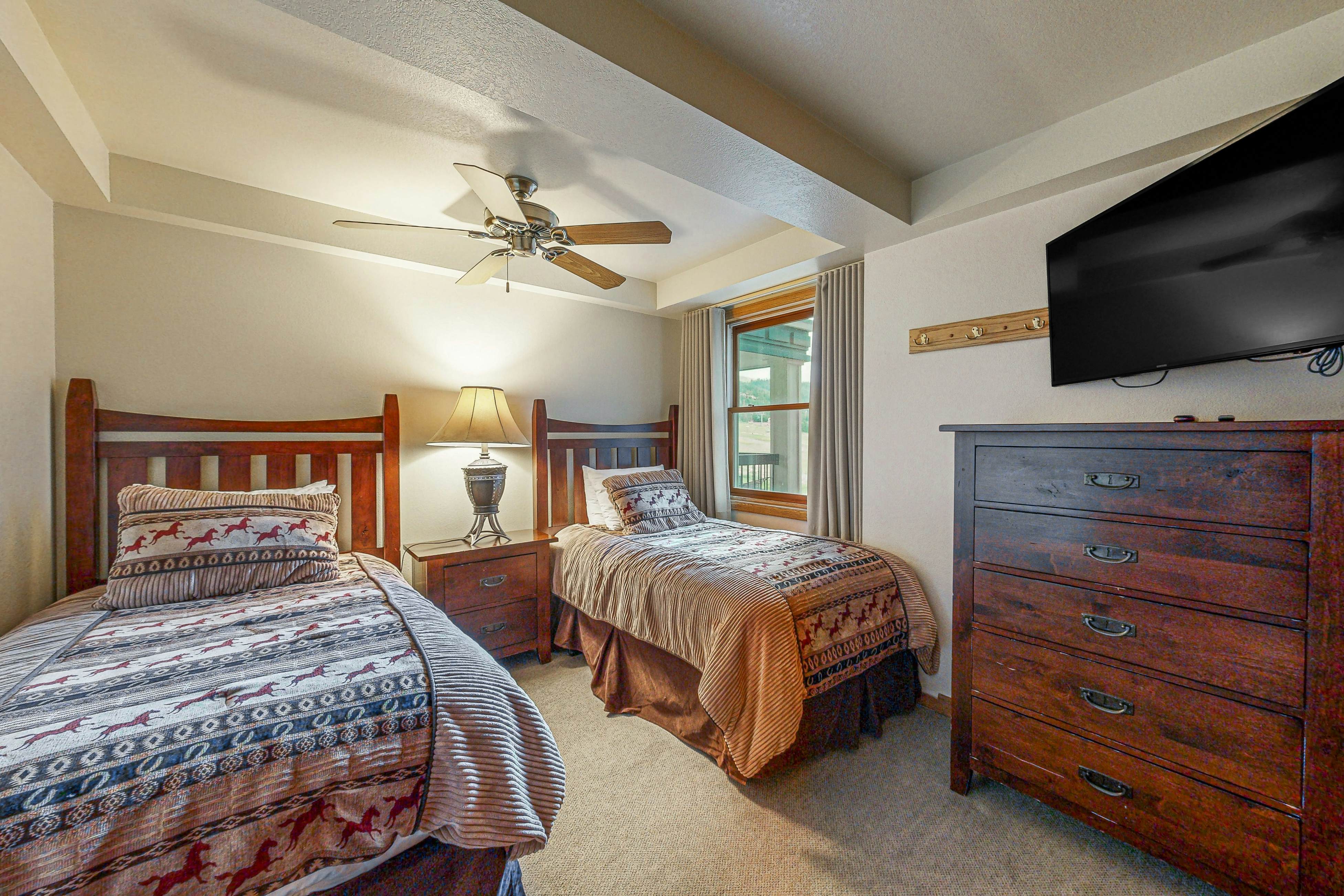 Torian Plum Plaza 505