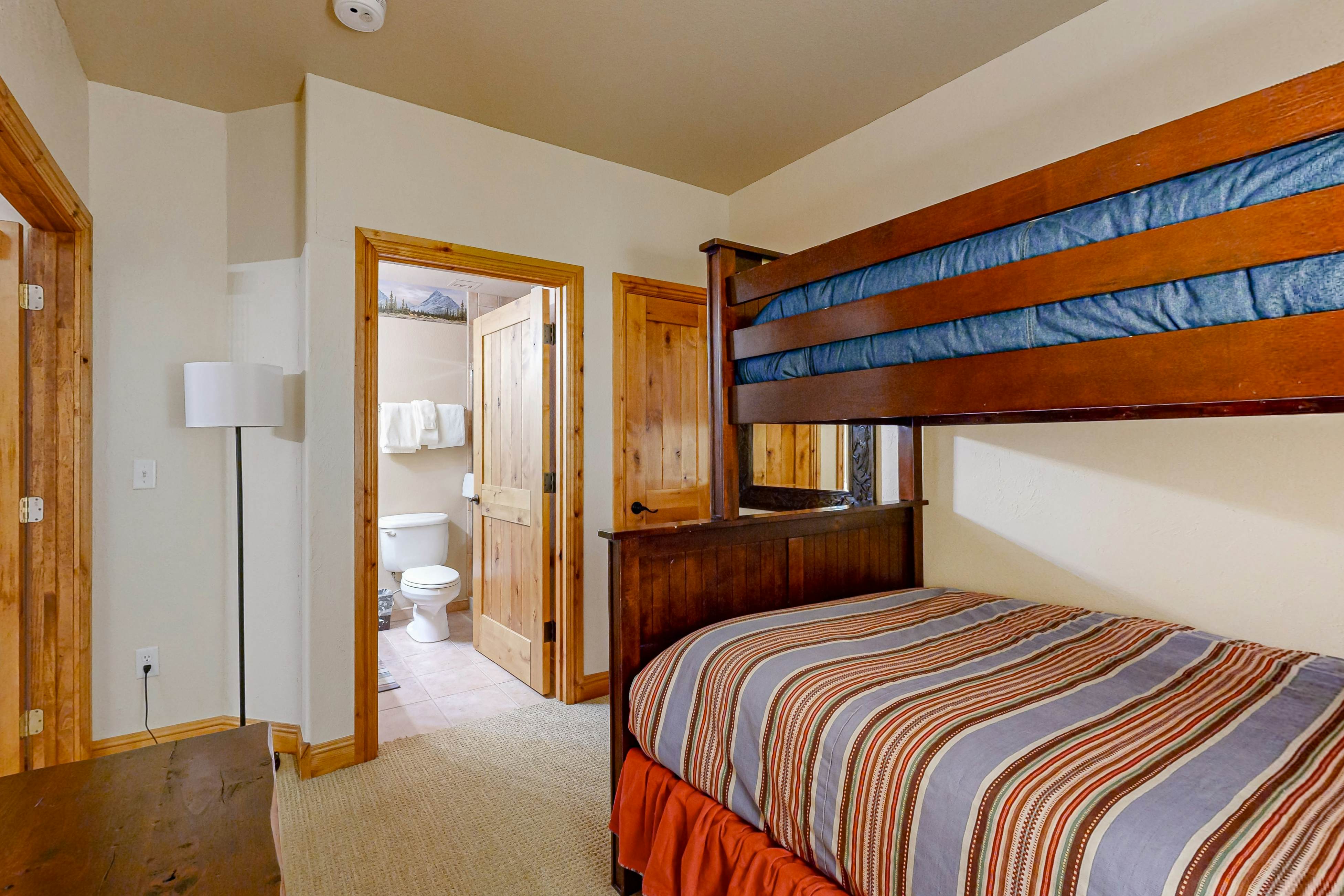 Torian Plum Creekside 712