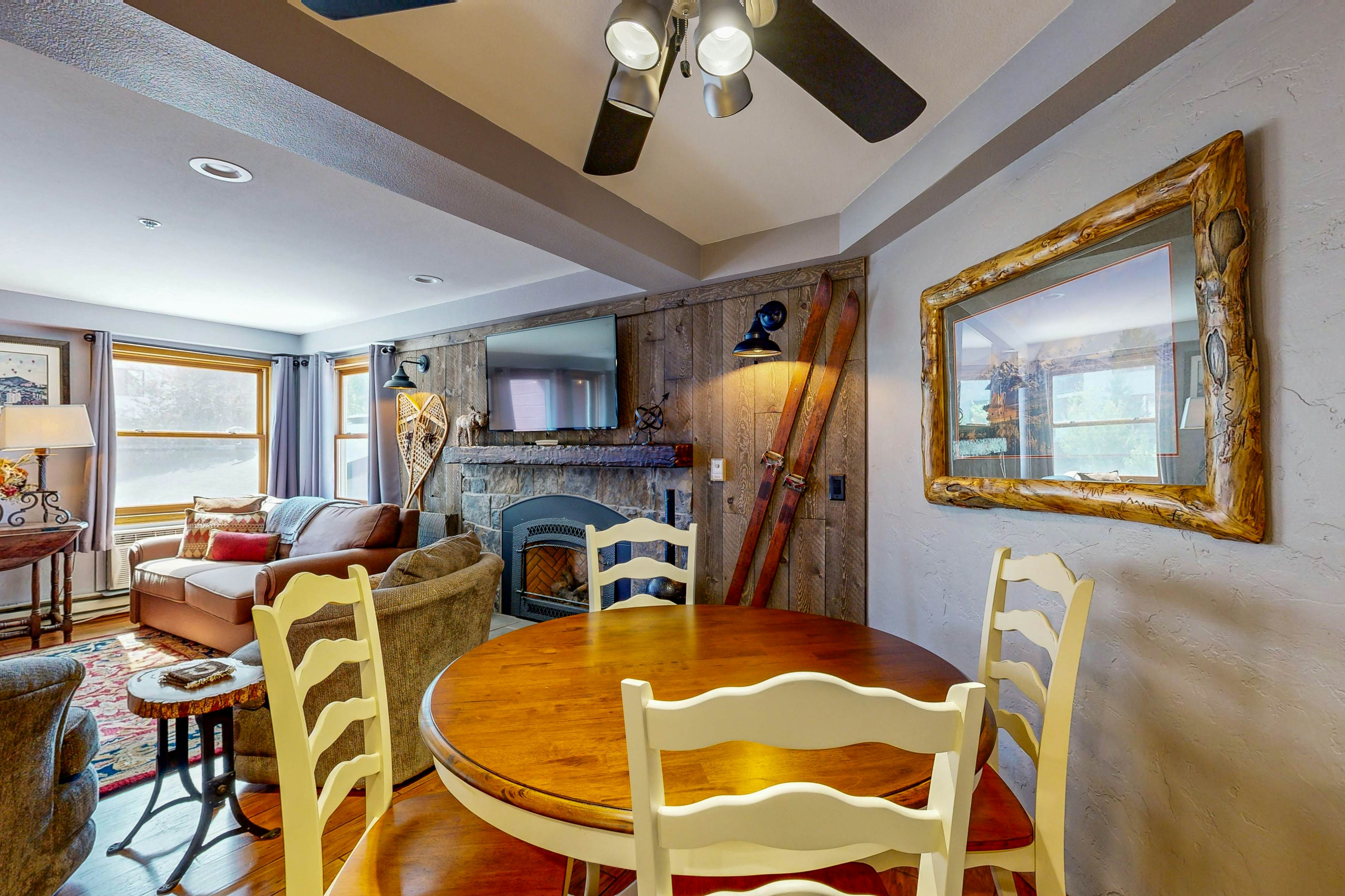 Torian Plum Plaza 207