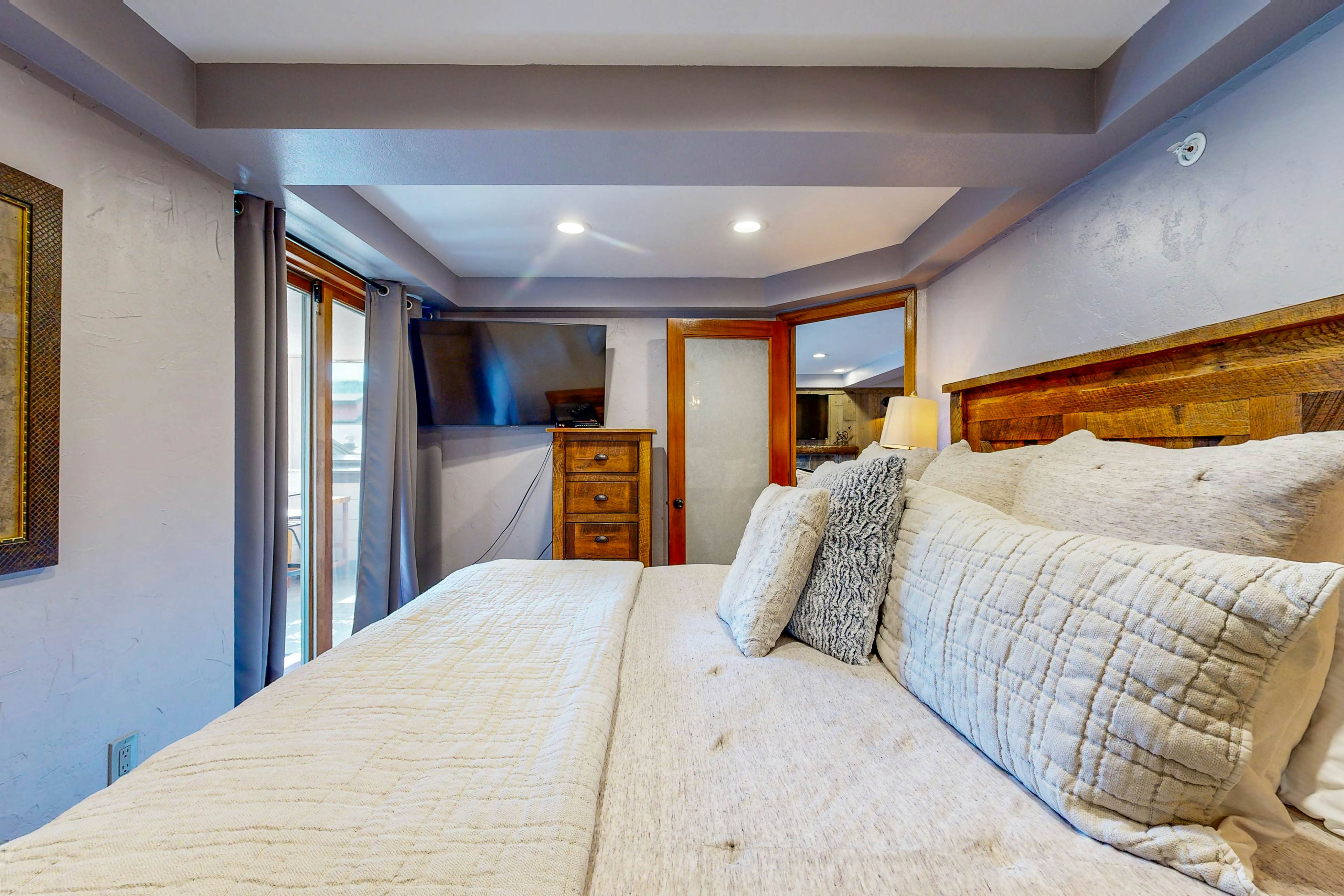 Torian Plum Plaza 207