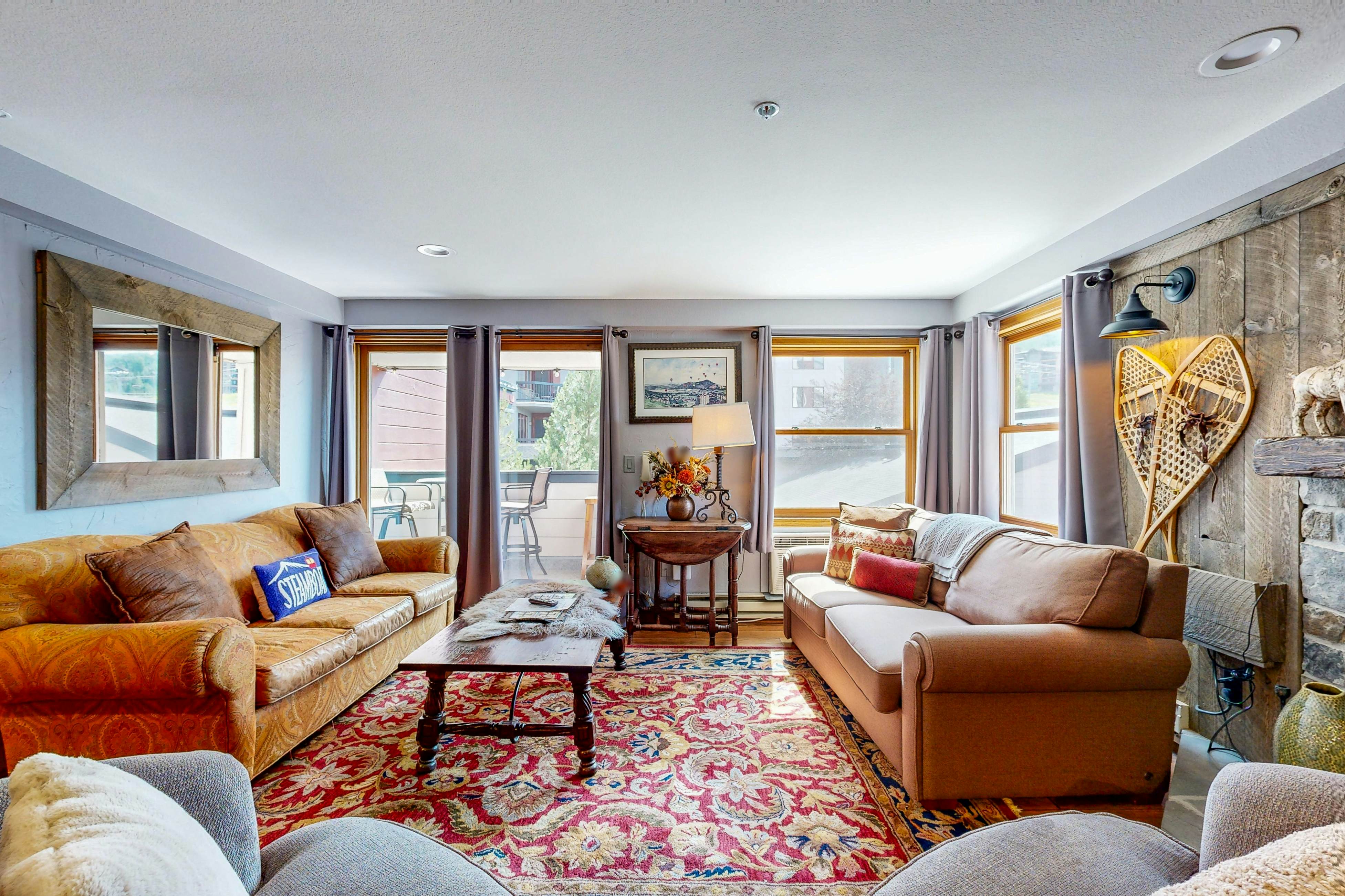 Torian Plum Plaza 207