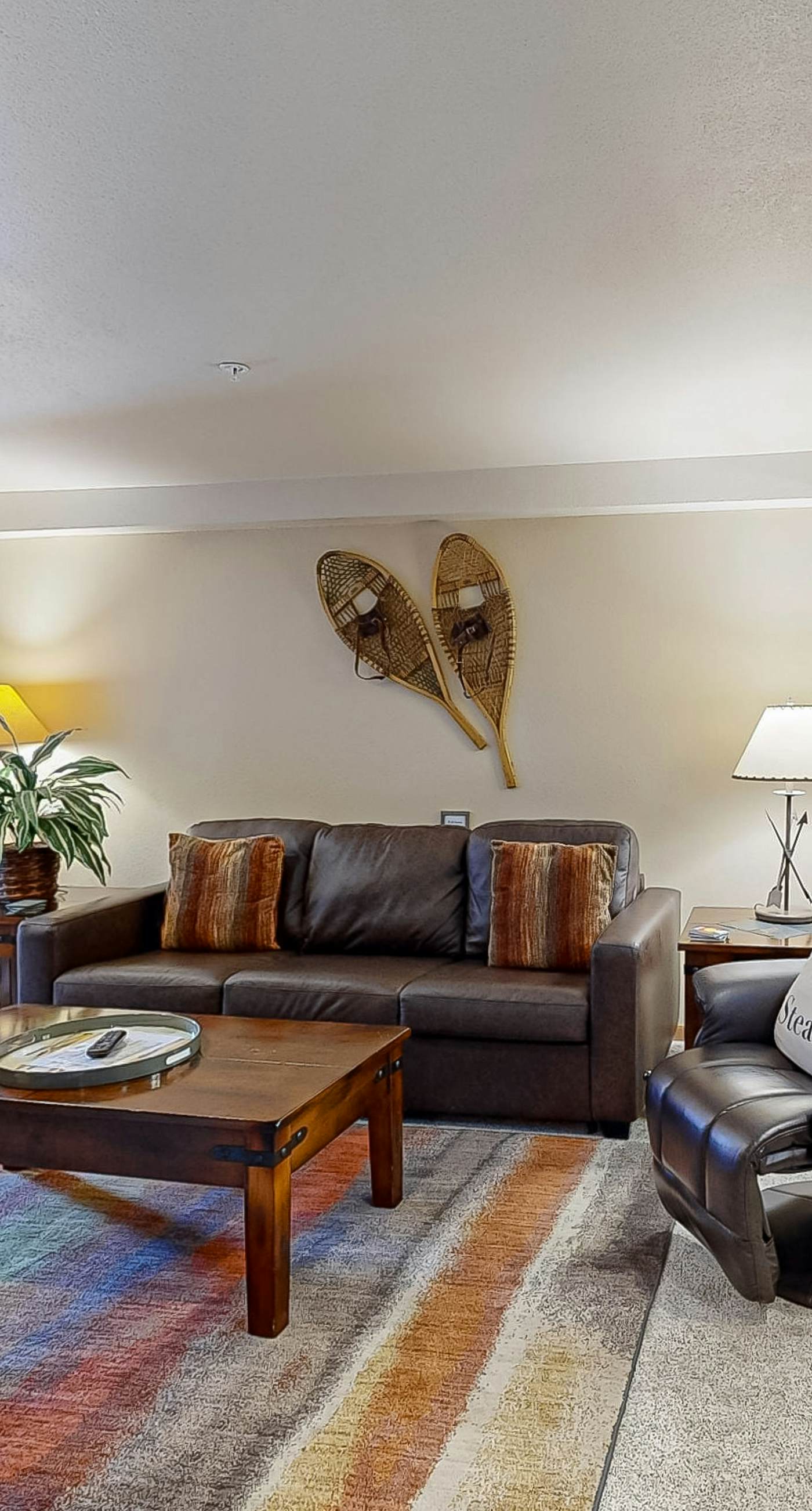 Torian Plum Plaza 206