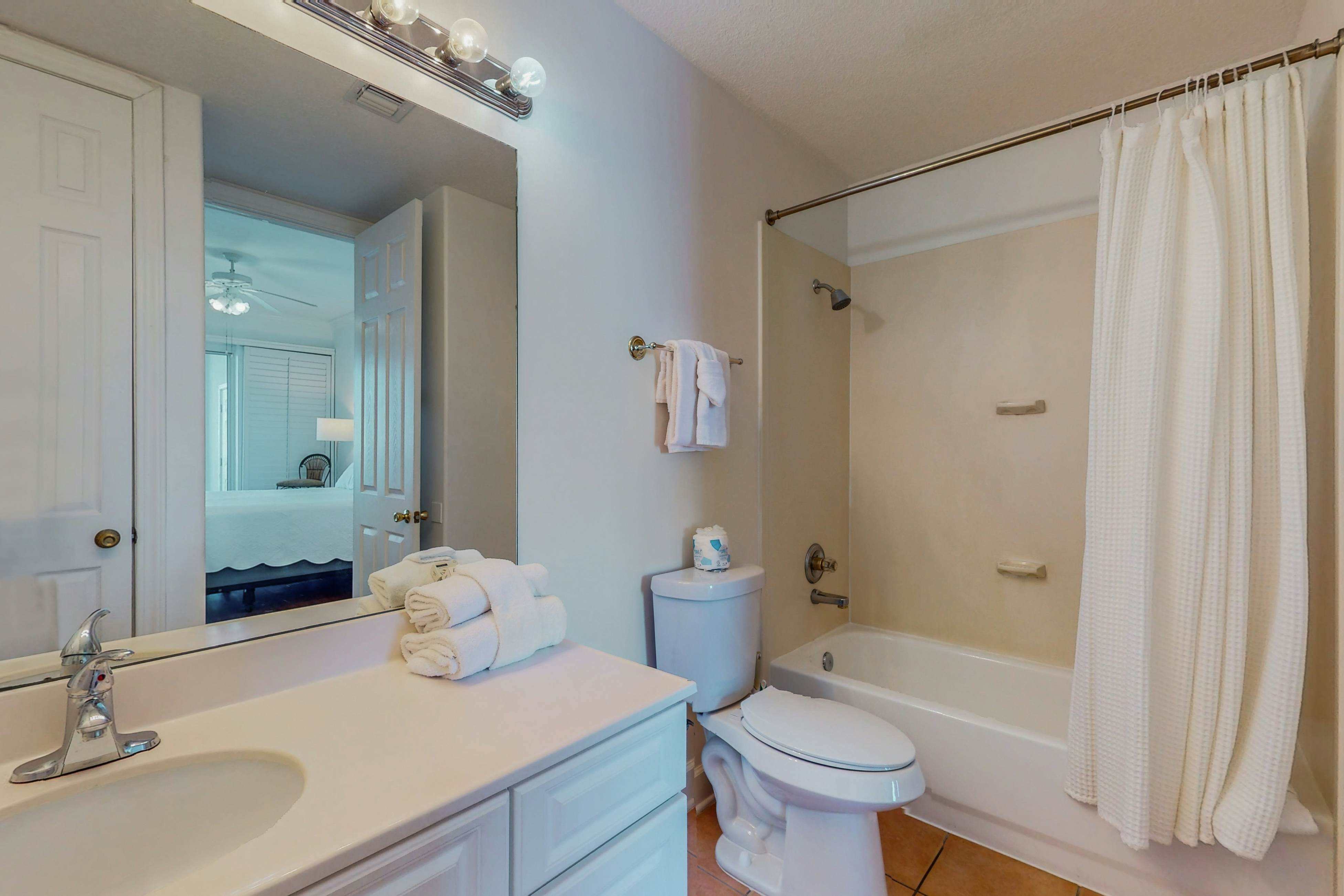 Island Royale Penthouse 106