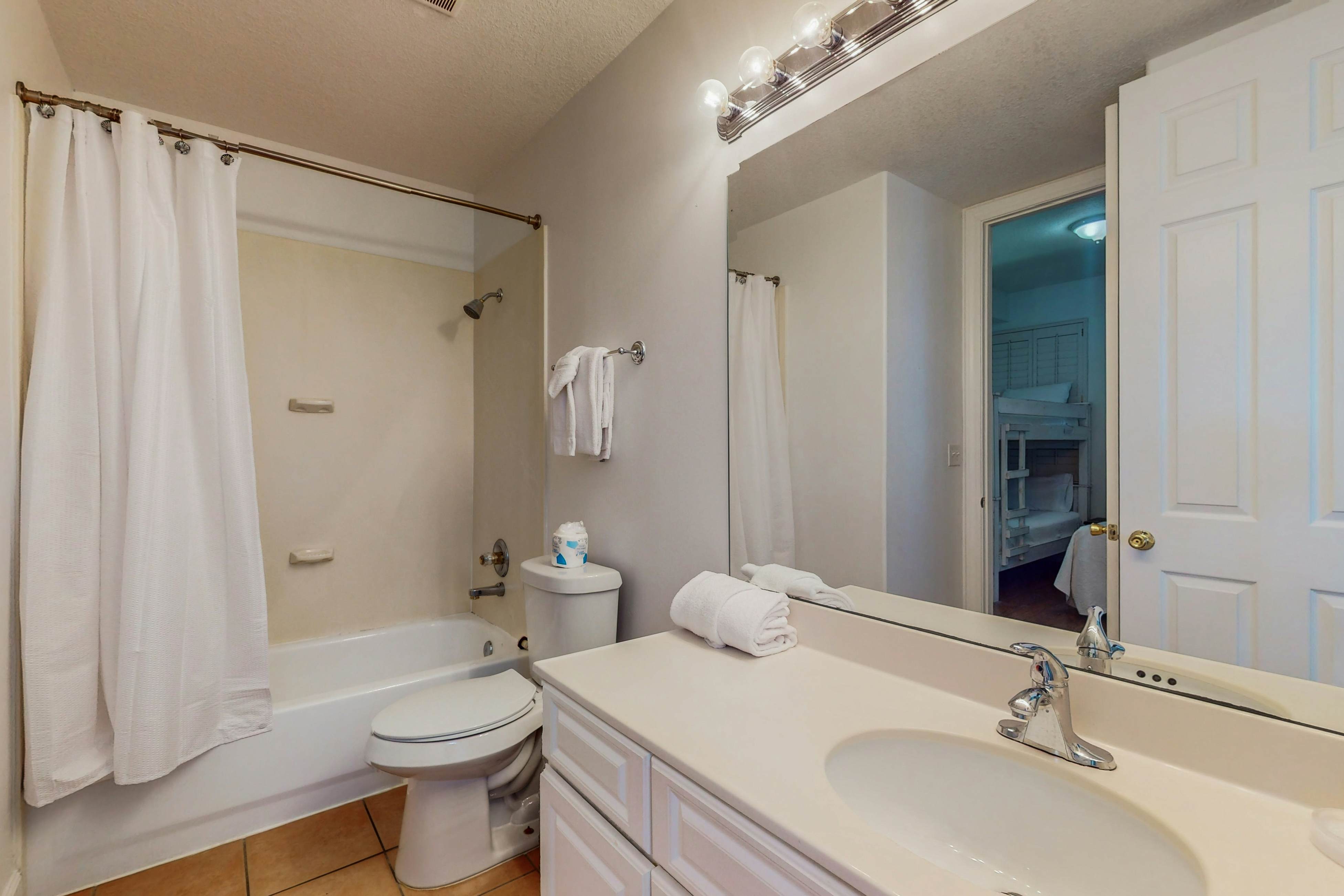 Island Royale Penthouse 106