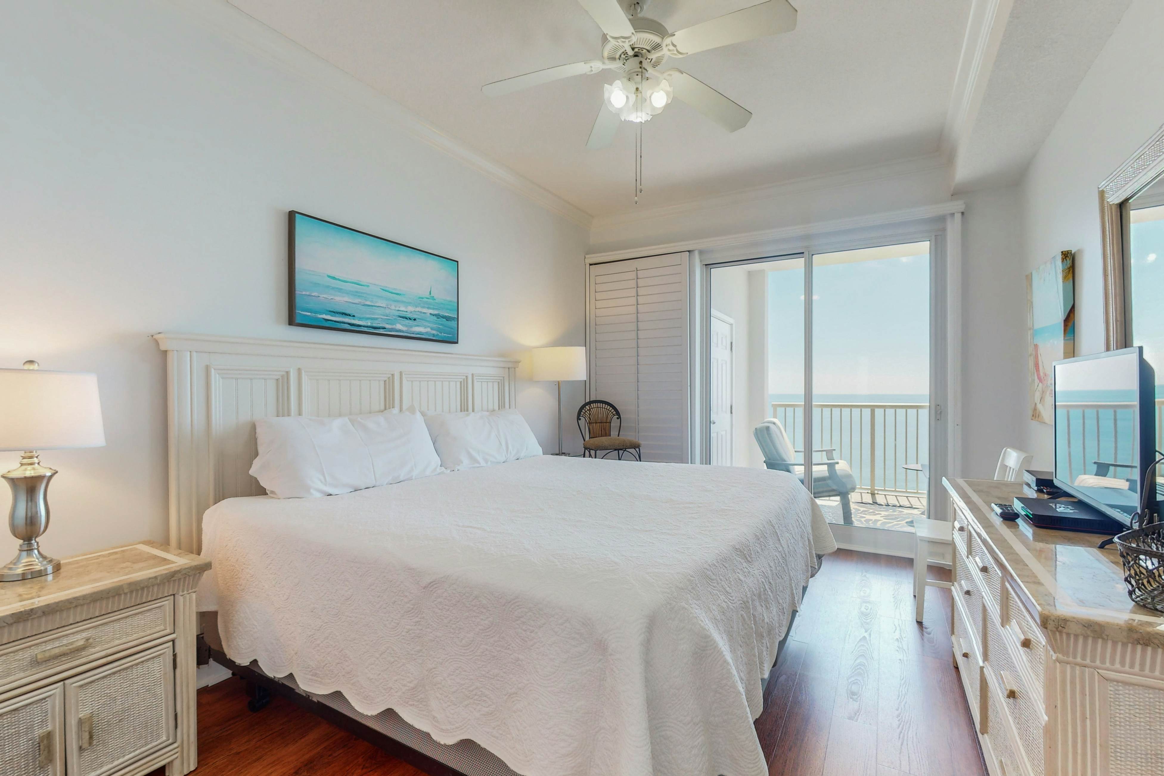 Island Royale Penthouse 106