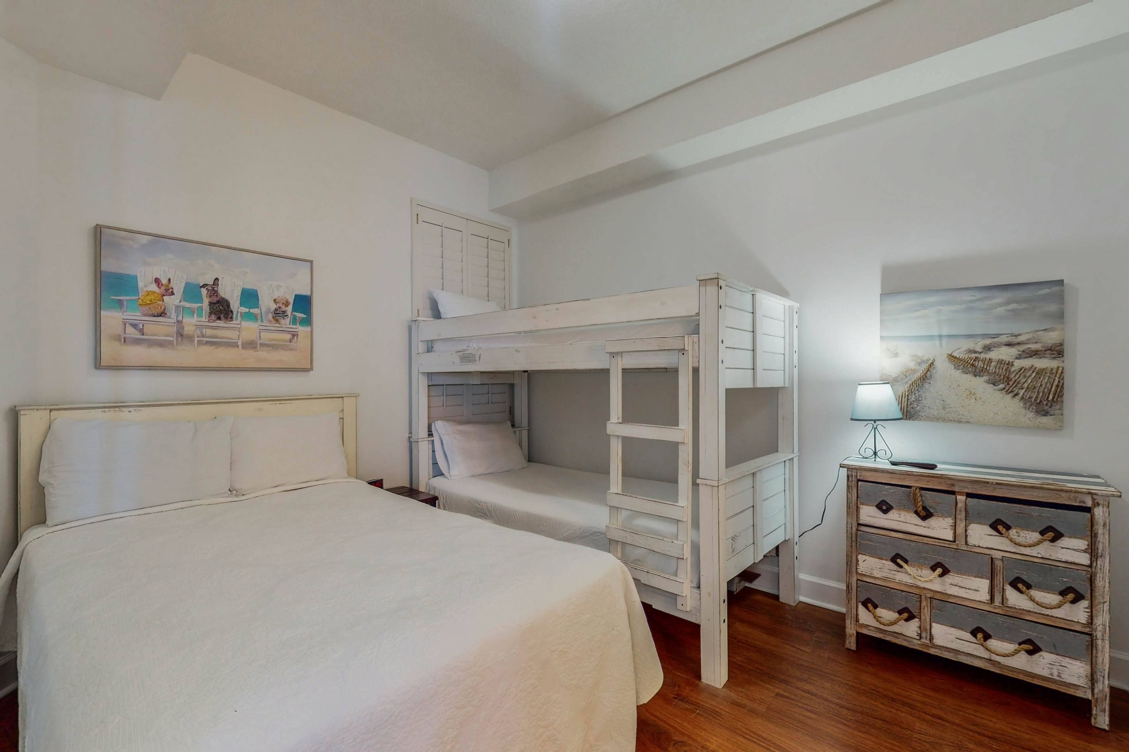 Island Royale Penthouse 106