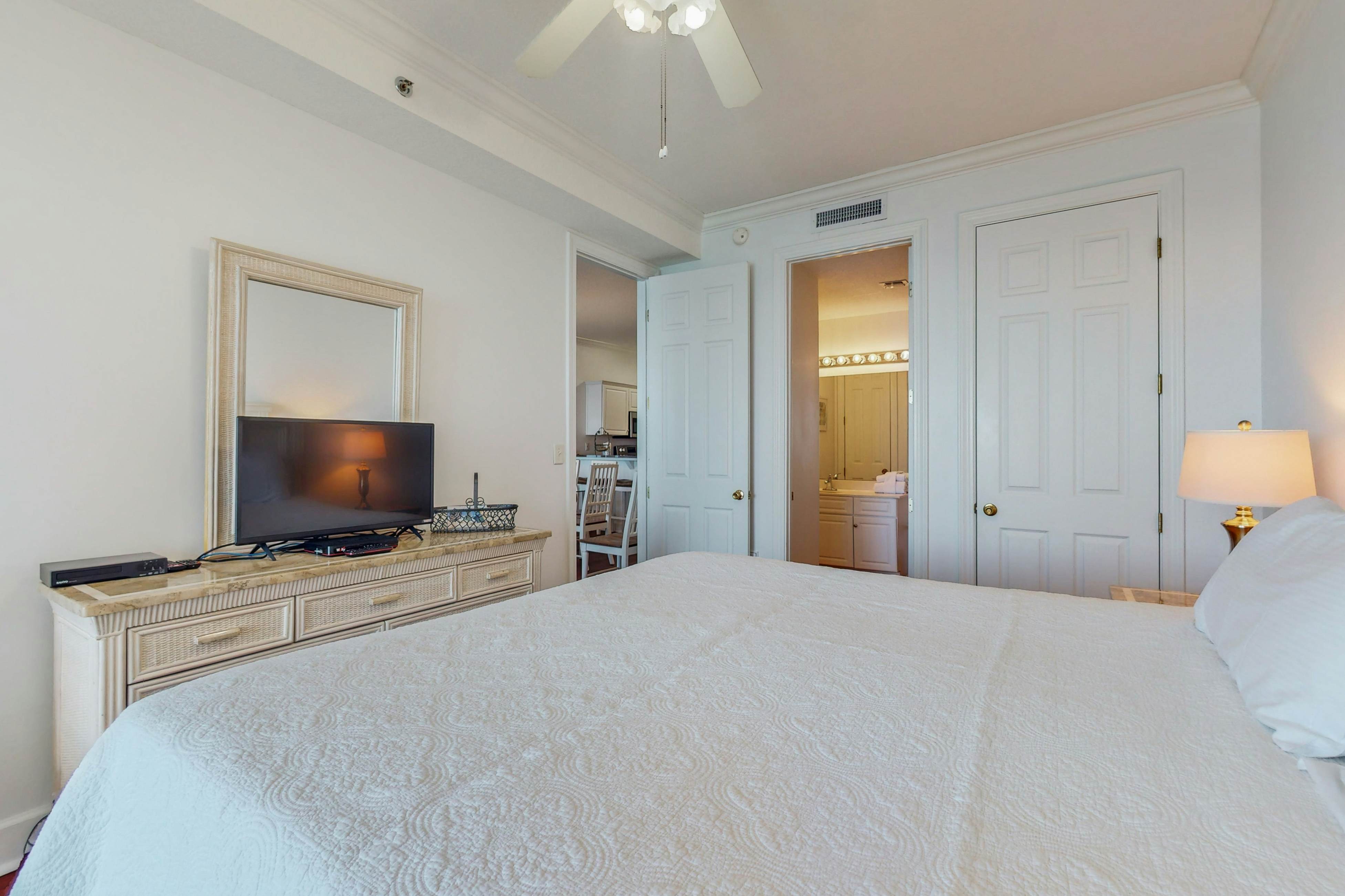 Island Royale Penthouse 106