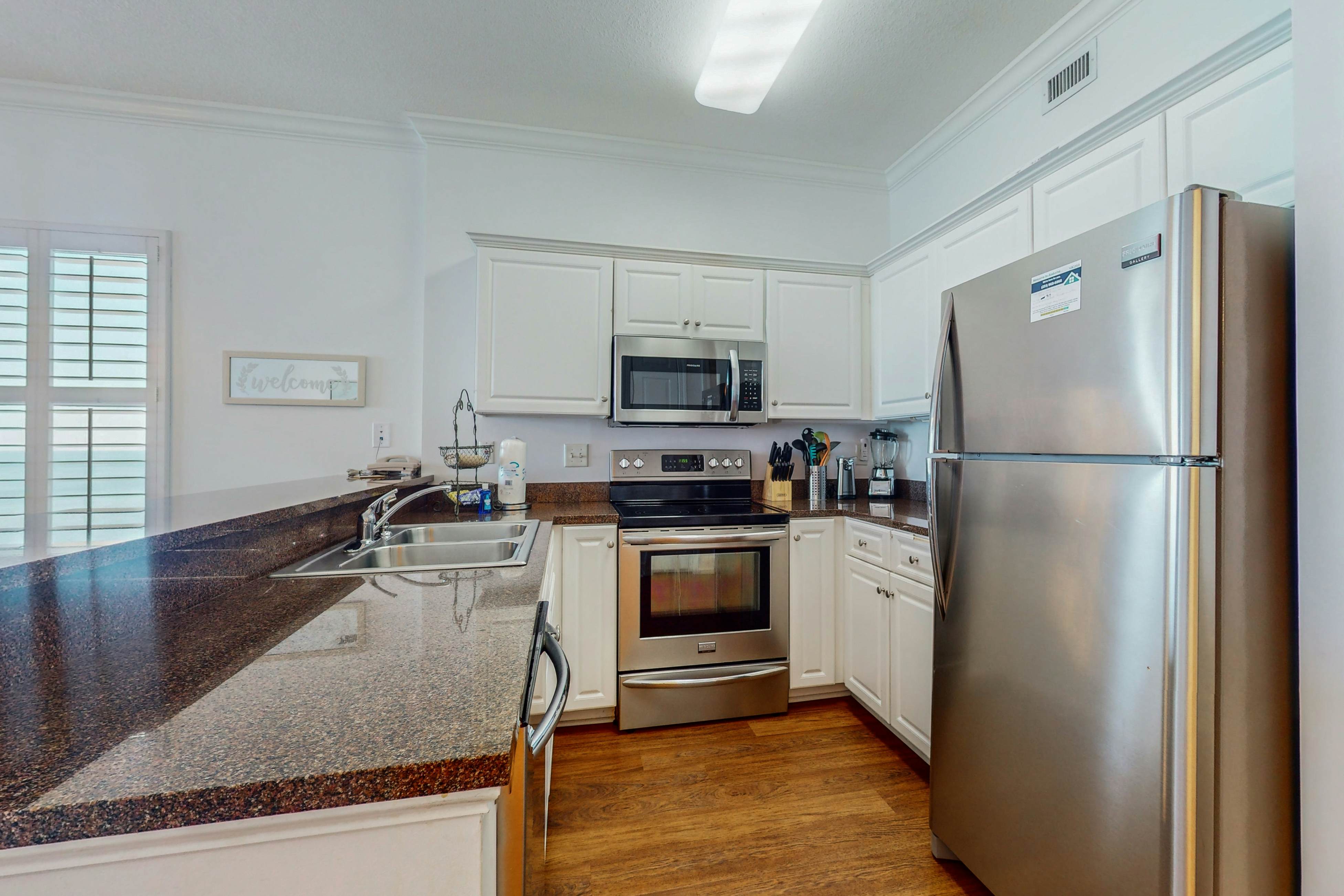 Island Royale Penthouse 106