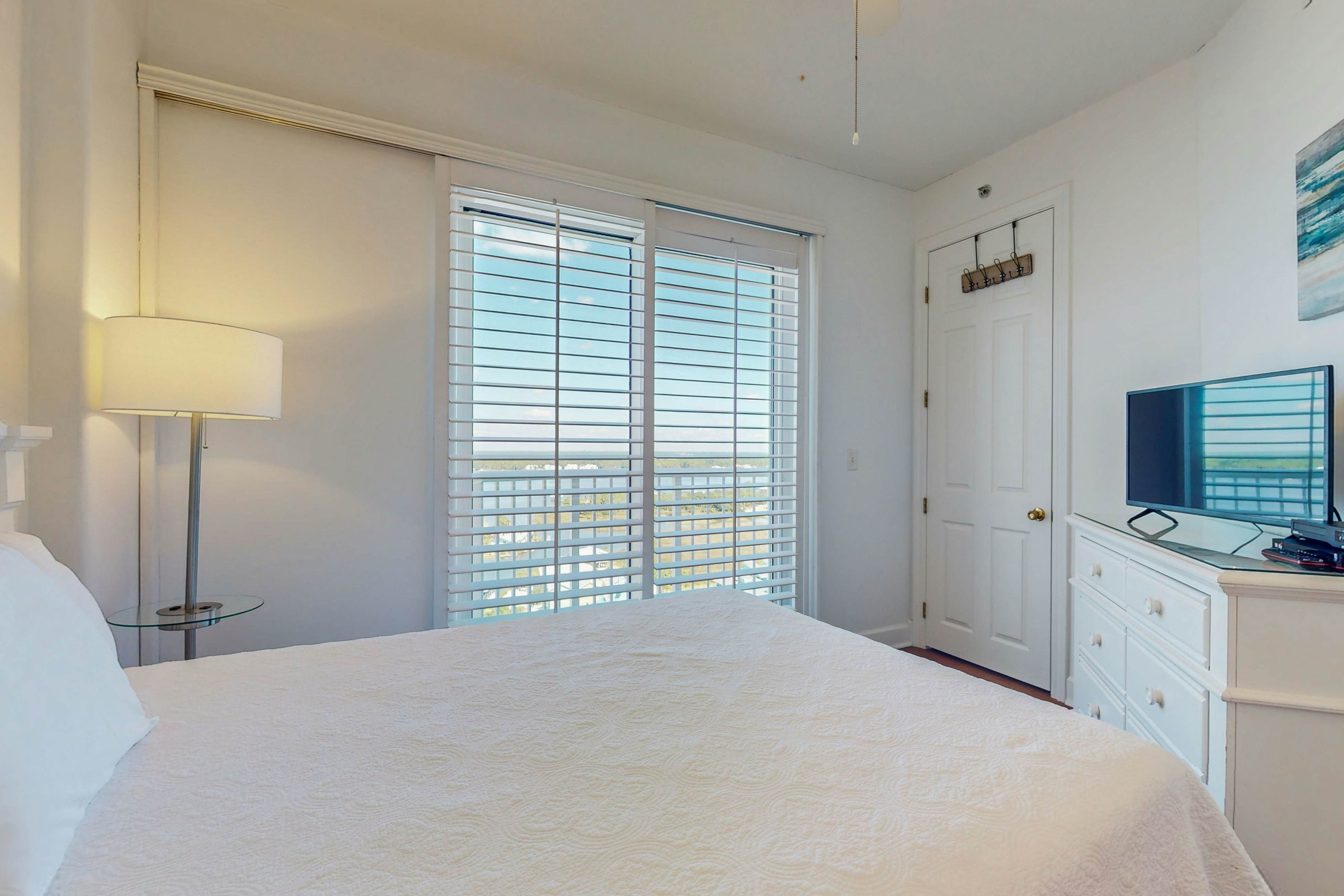 Island Royale Penthouse 106