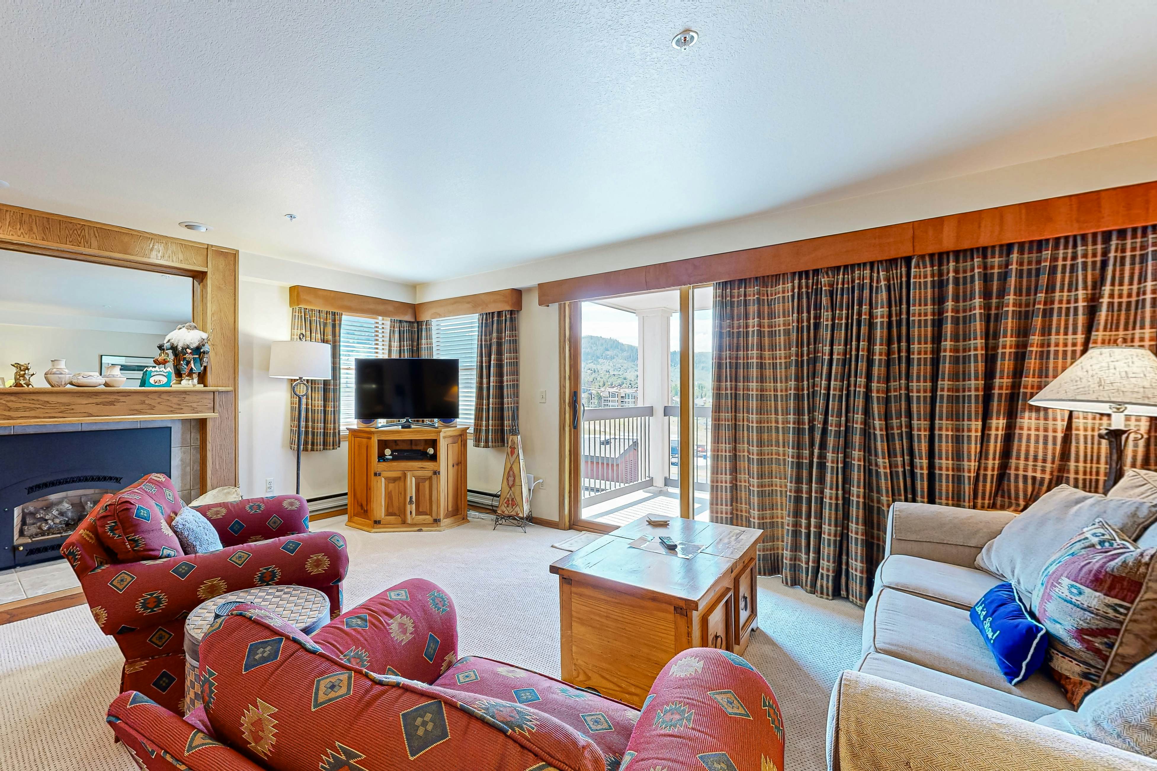 Torian Plum Plaza 502