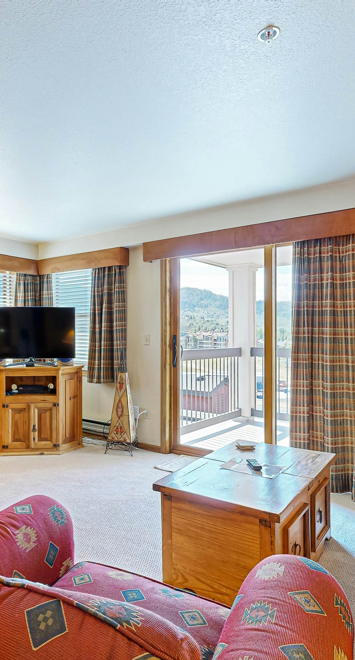 Torian Plum Plaza 502