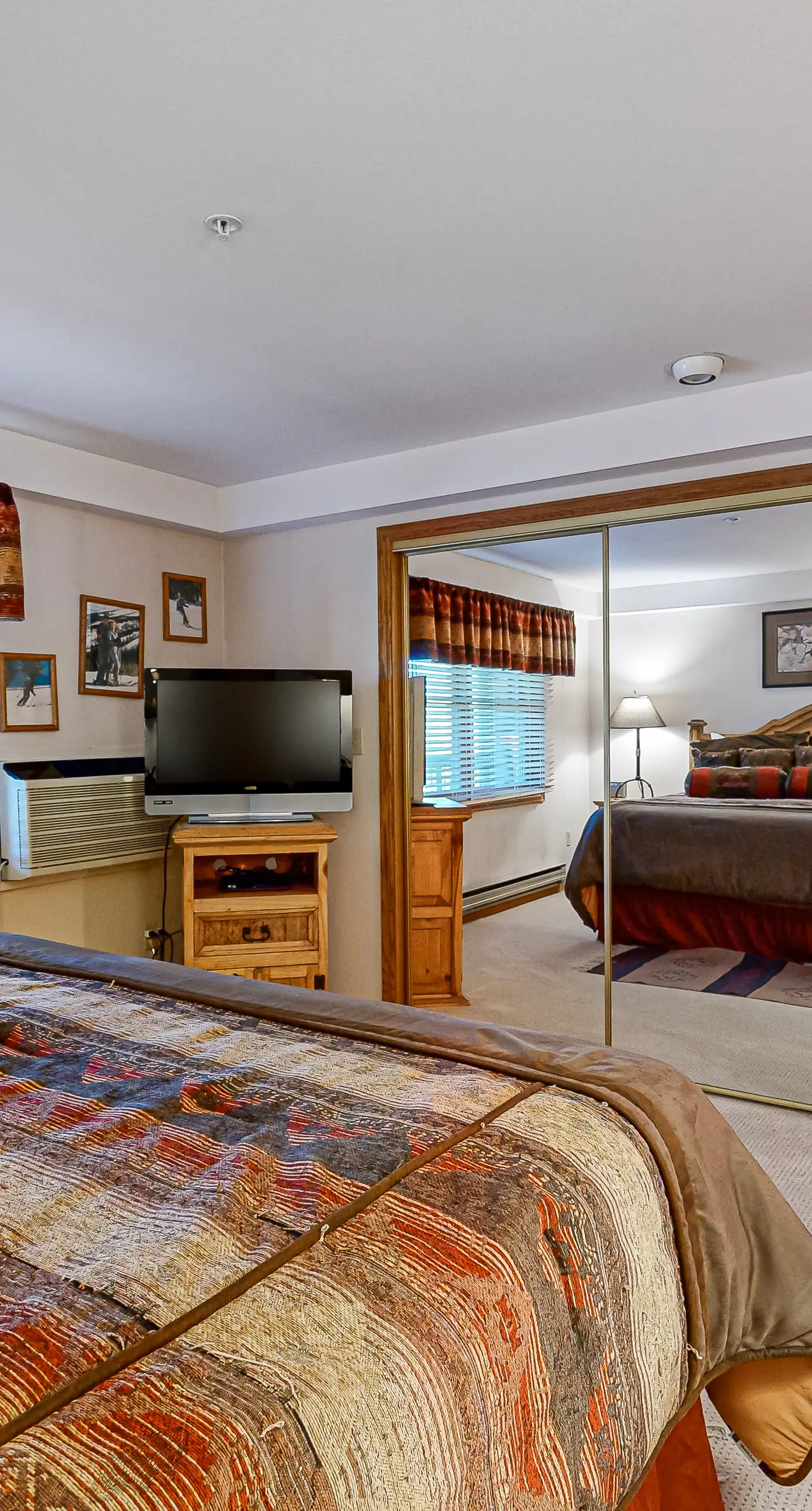 Torian Plum Plaza 502