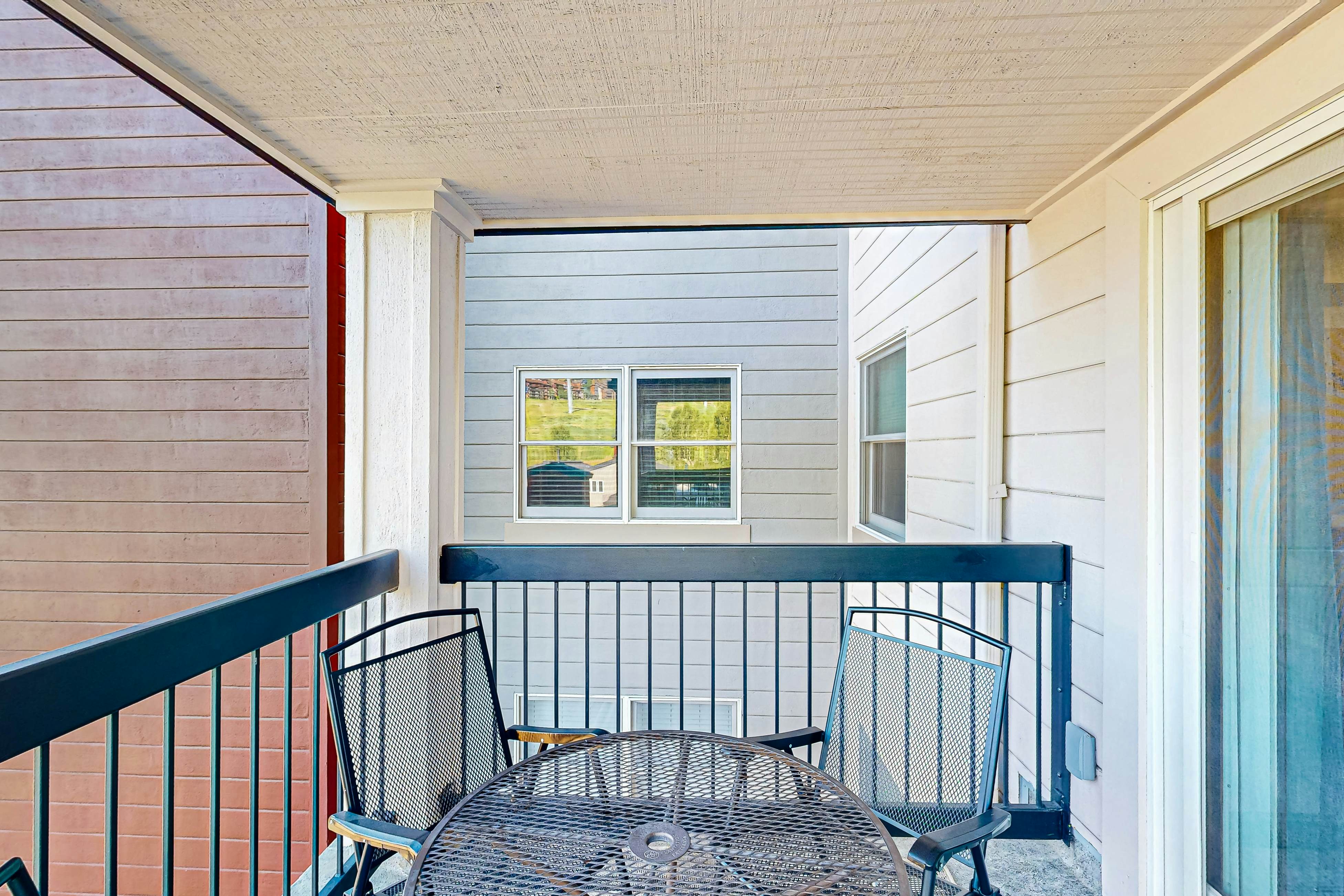 Torian Plum Plaza 302