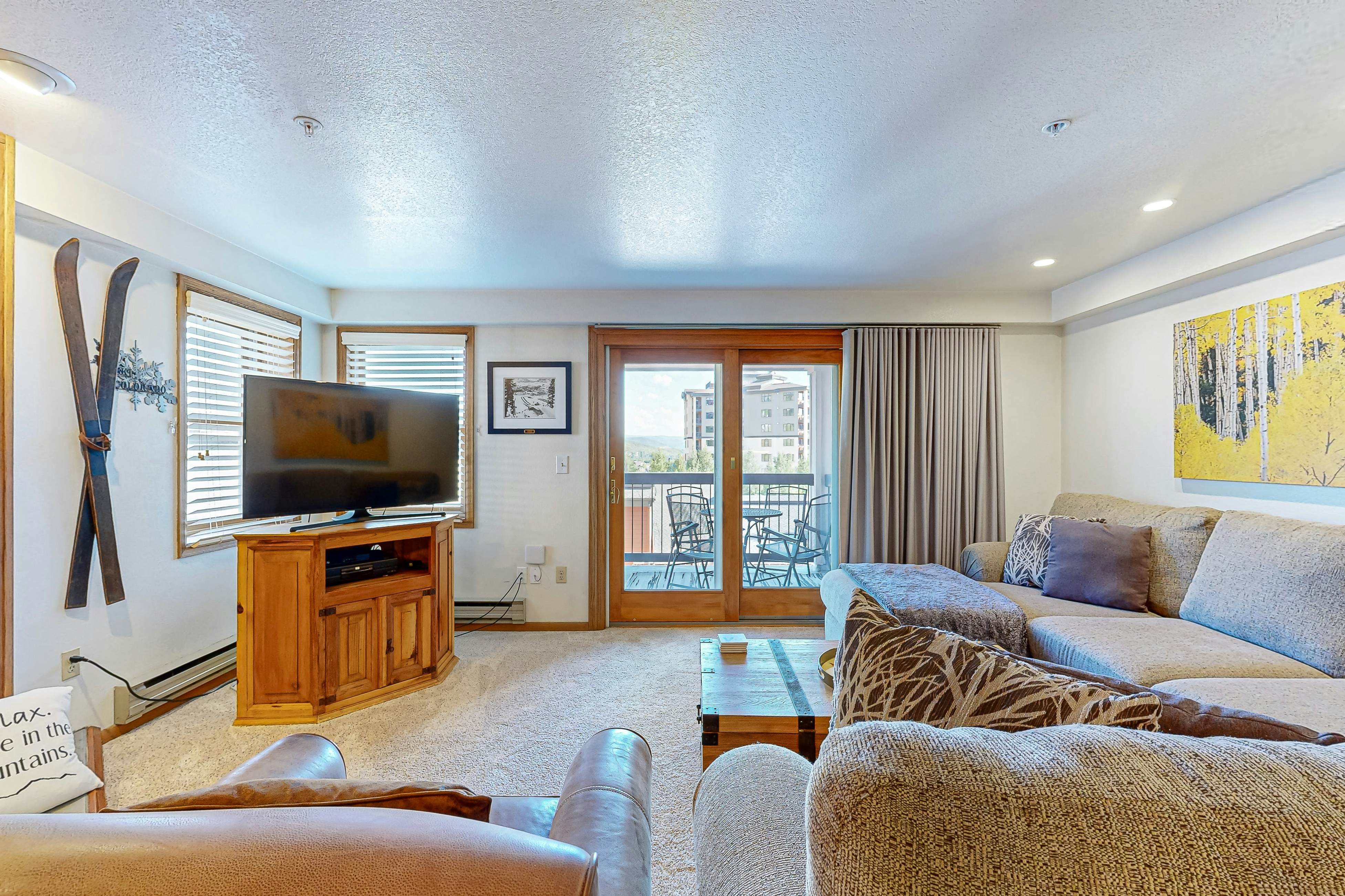 Torian Plum Plaza 302