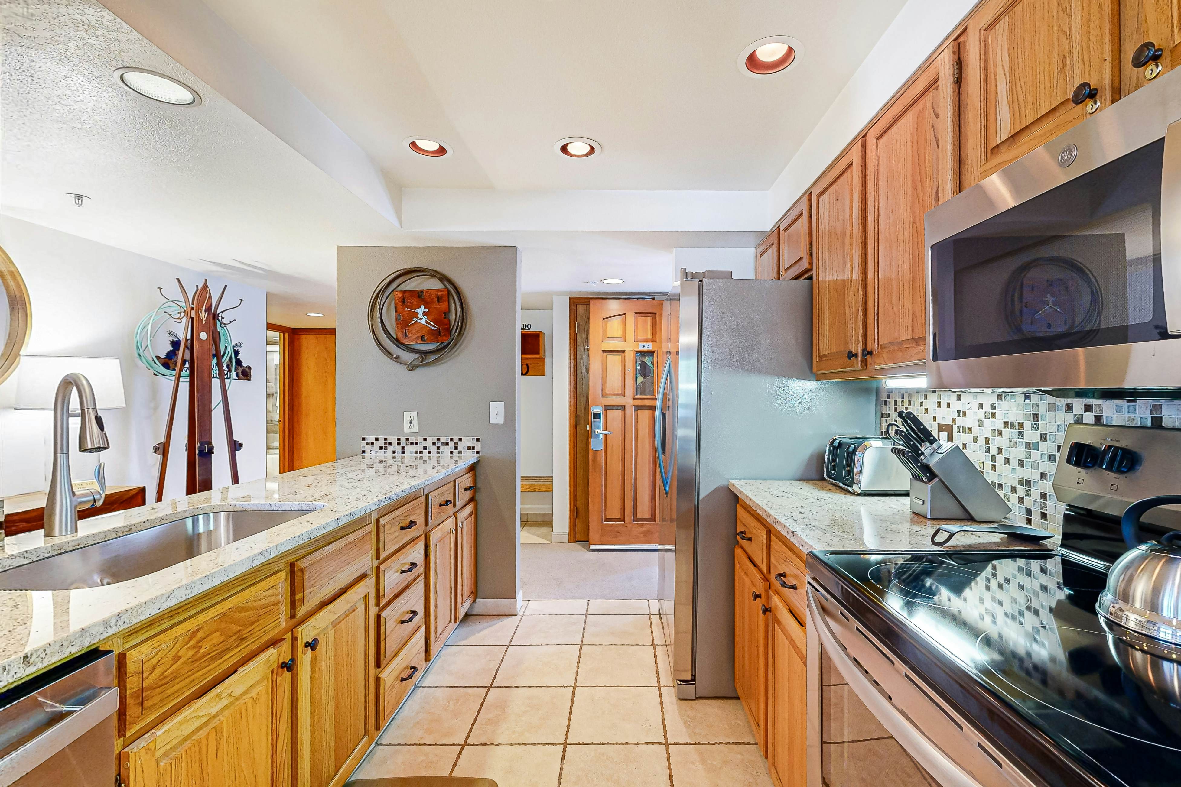 Torian Plum Plaza 302