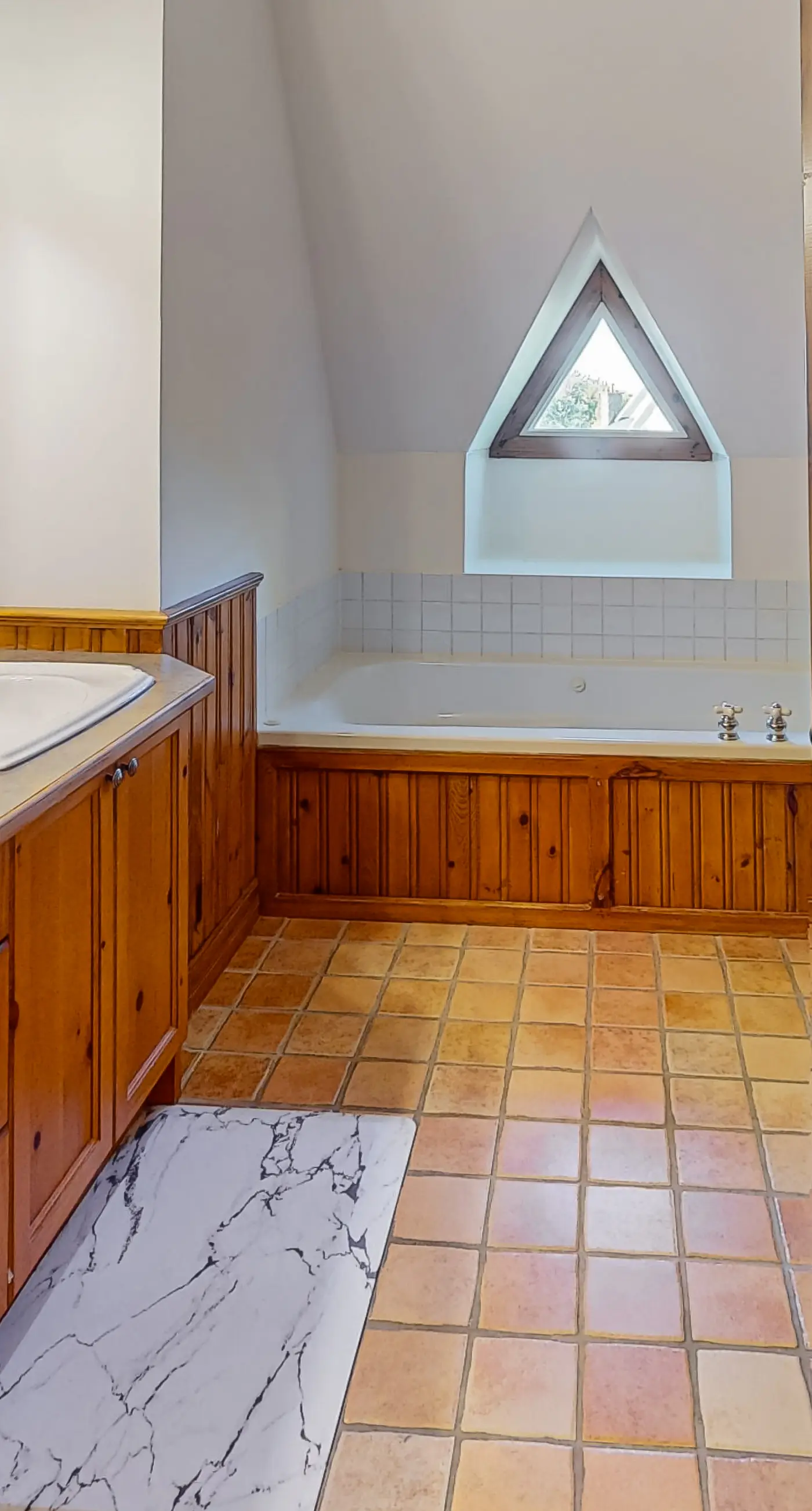 184 Snowbridge Way-Unit 218