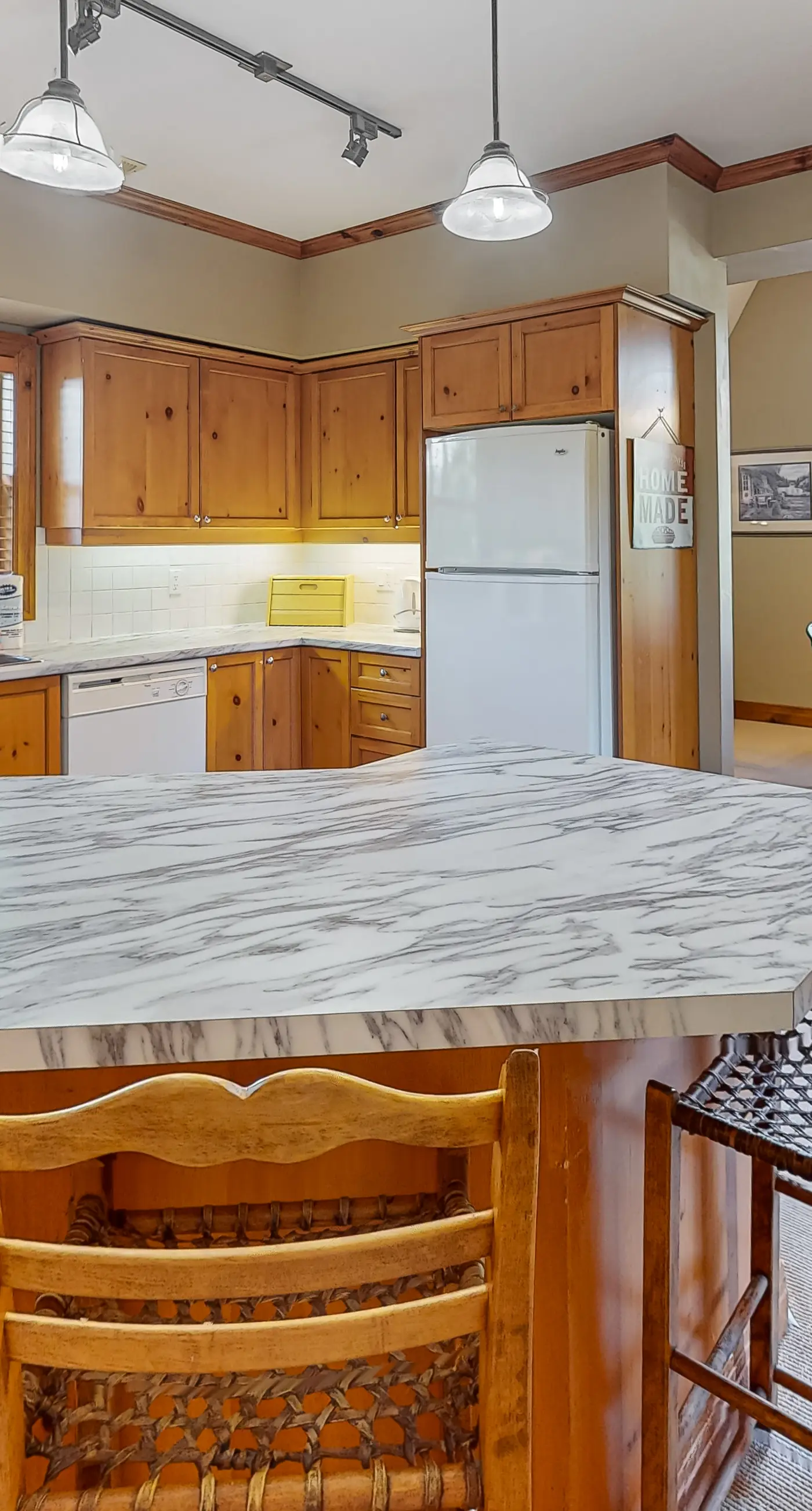 184 Snowbridge Way-Unit 218