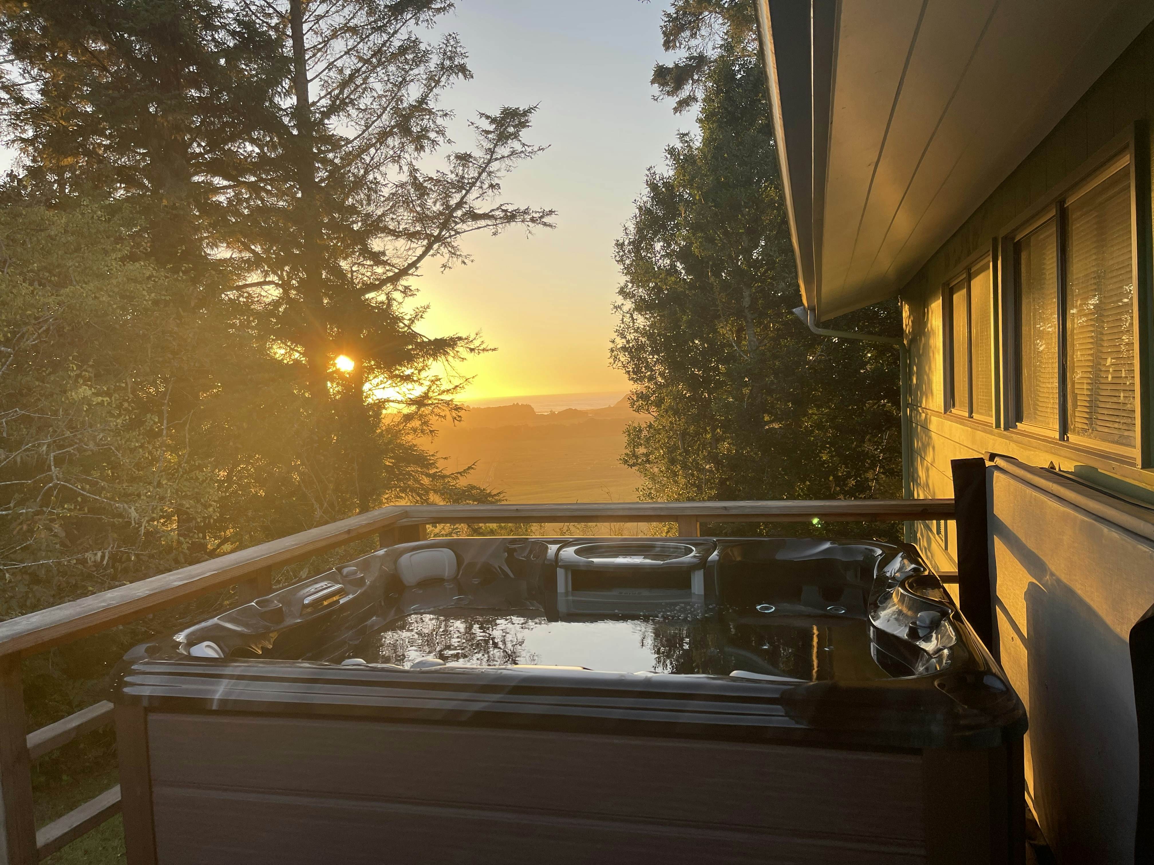 Viewcrest Retro Country Home