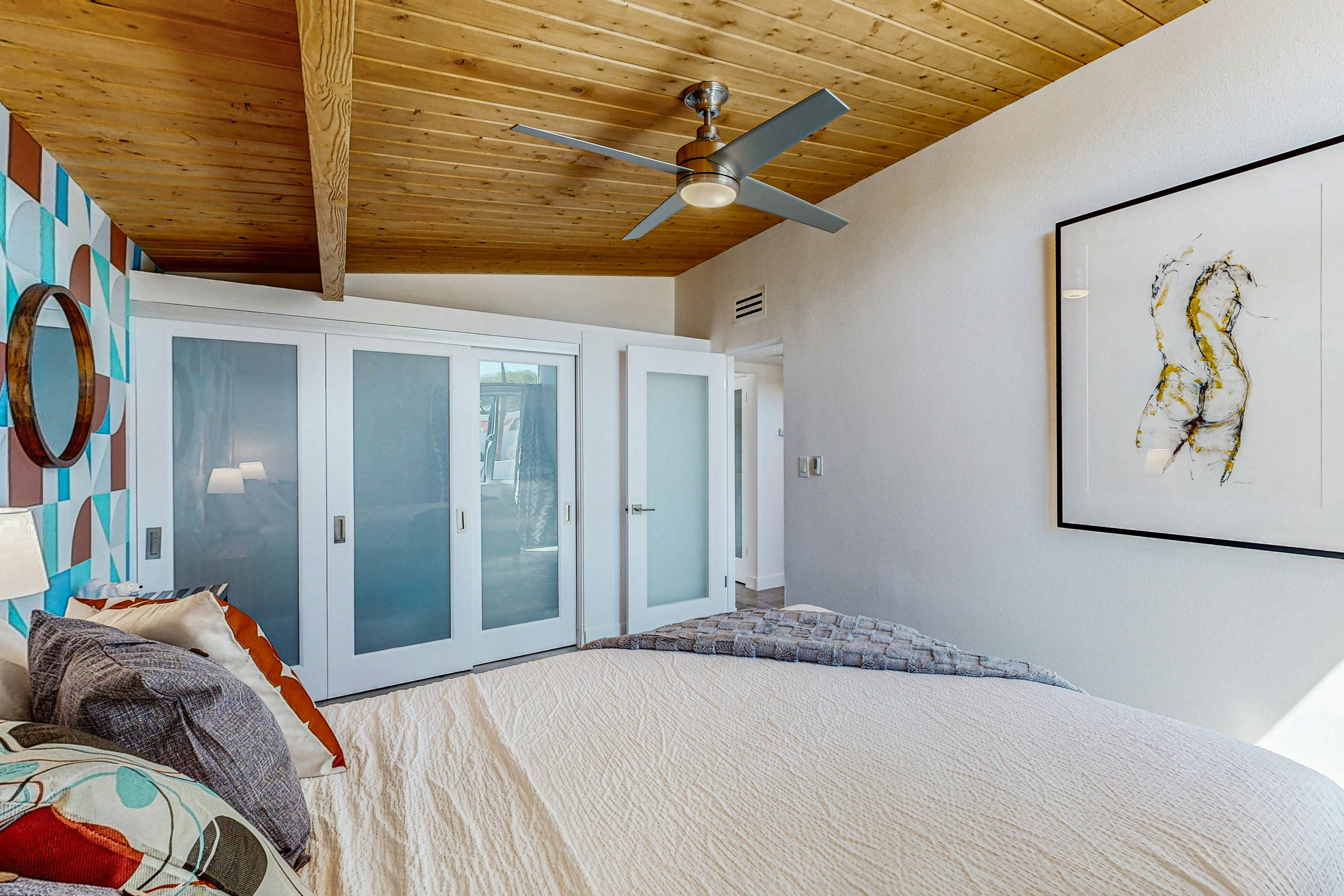 Iconic Mid-Century Modern Escape - 4729